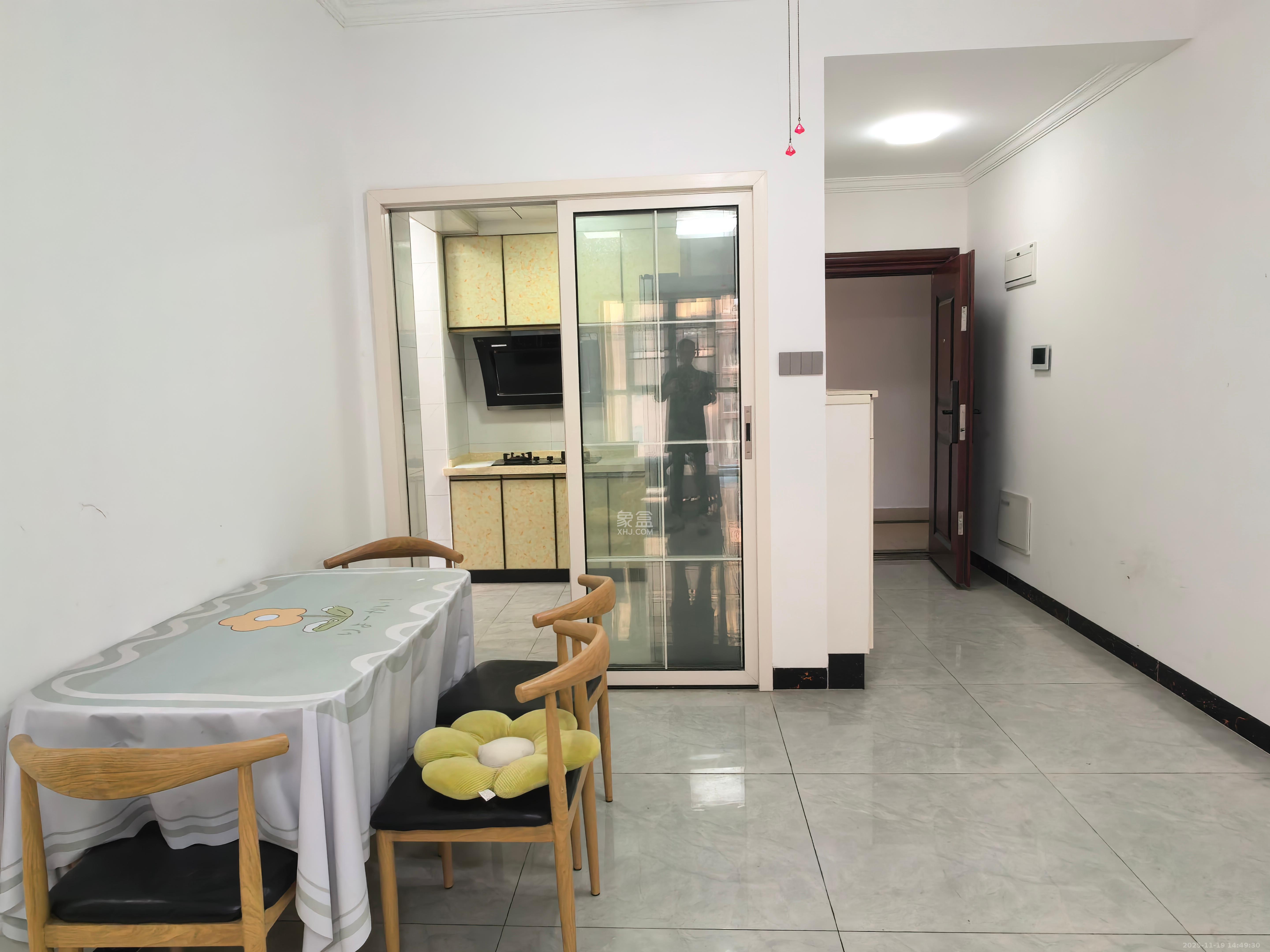 江山帝景哈佛  2室2厅1卫    1800.0元/月室内图