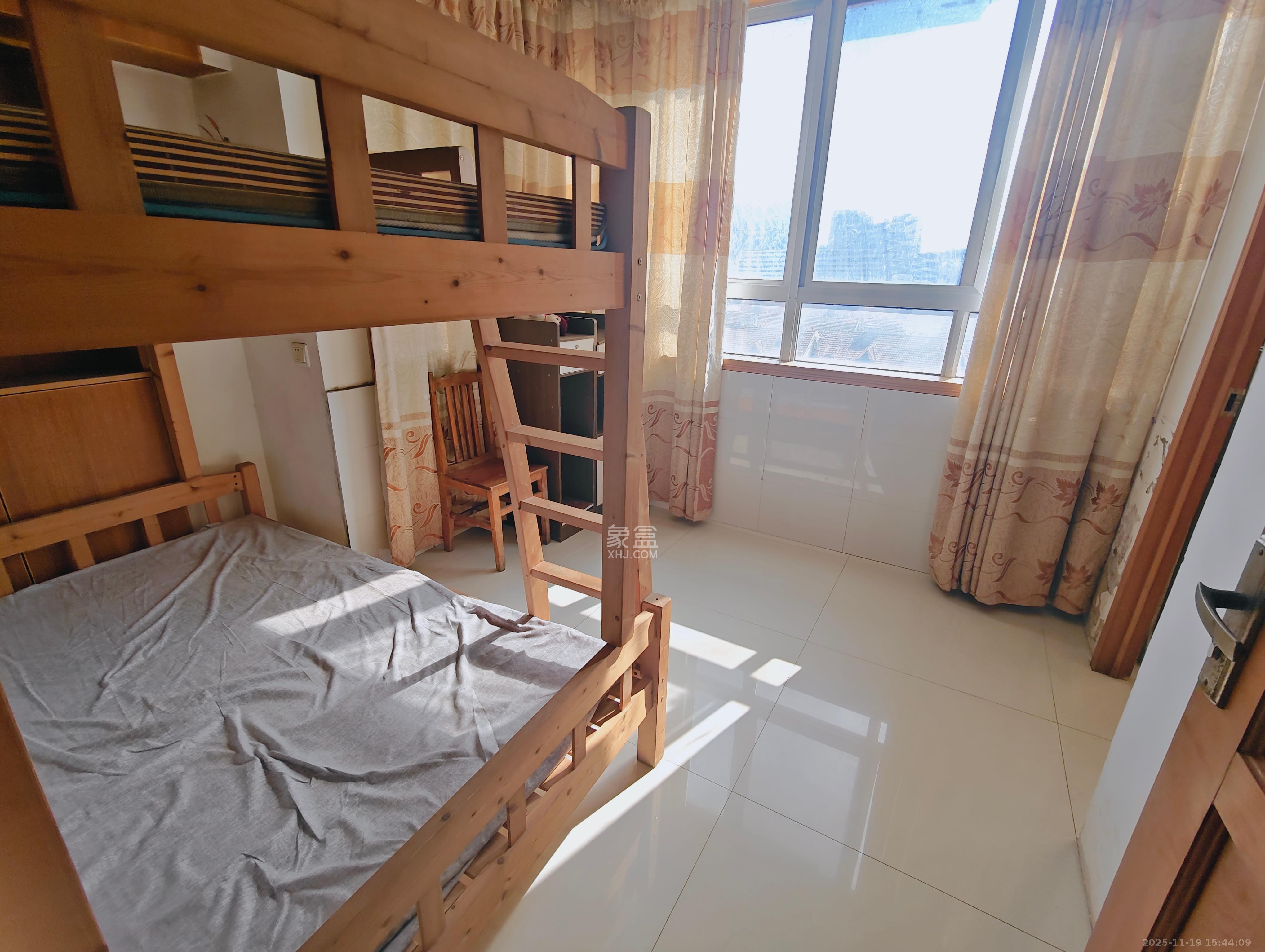 上河国际B座  2室1厅1卫    2300.0元/月室内图