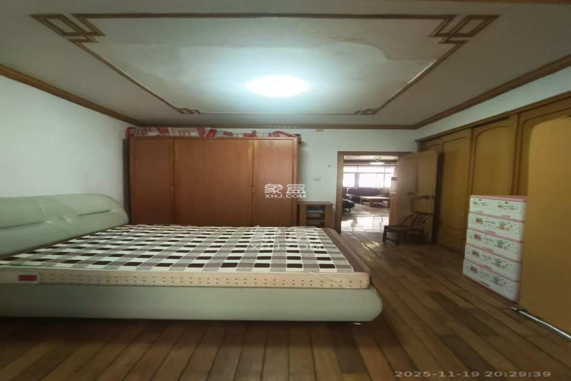 解放东路建行宿舍 2室1厅1卫 2000.0元/月 解放东路建行宿舍 2室1厅1卫 2000.0元/月室内图