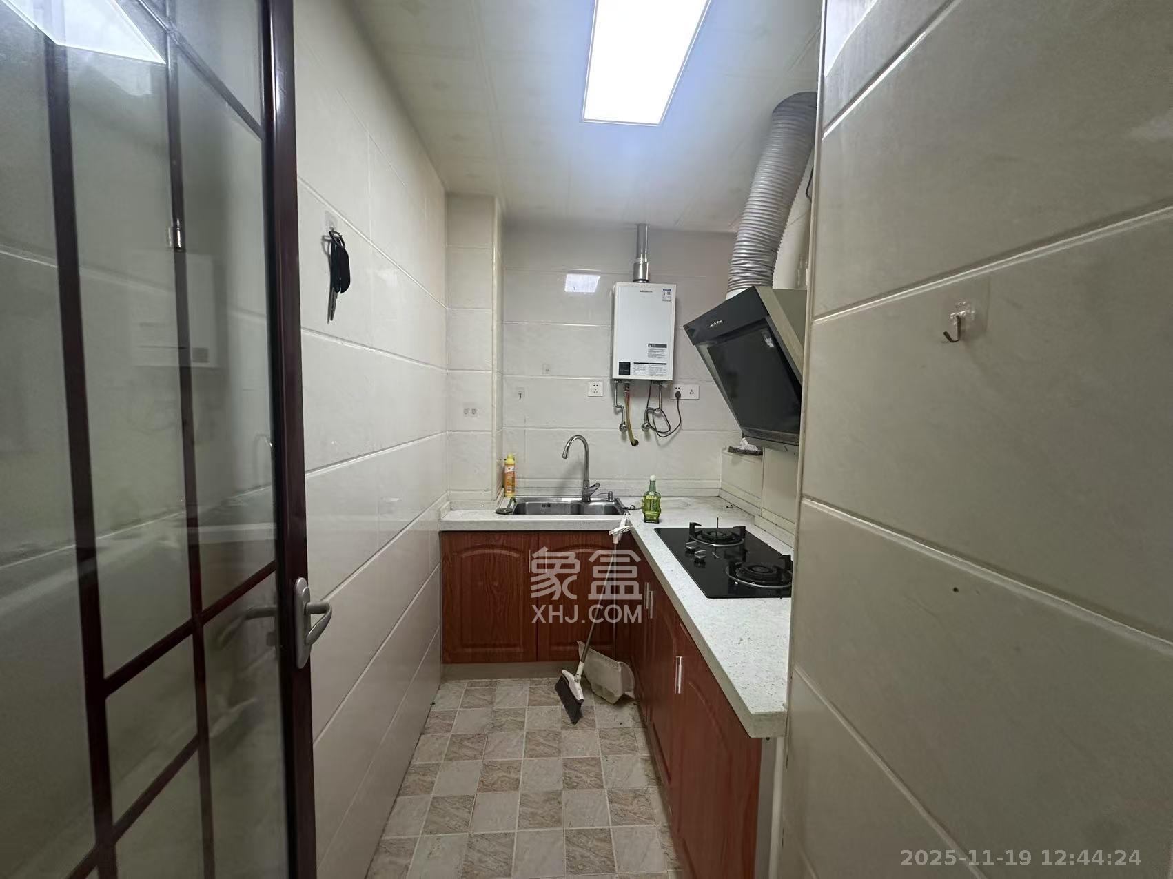 西子湖畔沃府  2室1厅1卫    2000.0元/月室内图