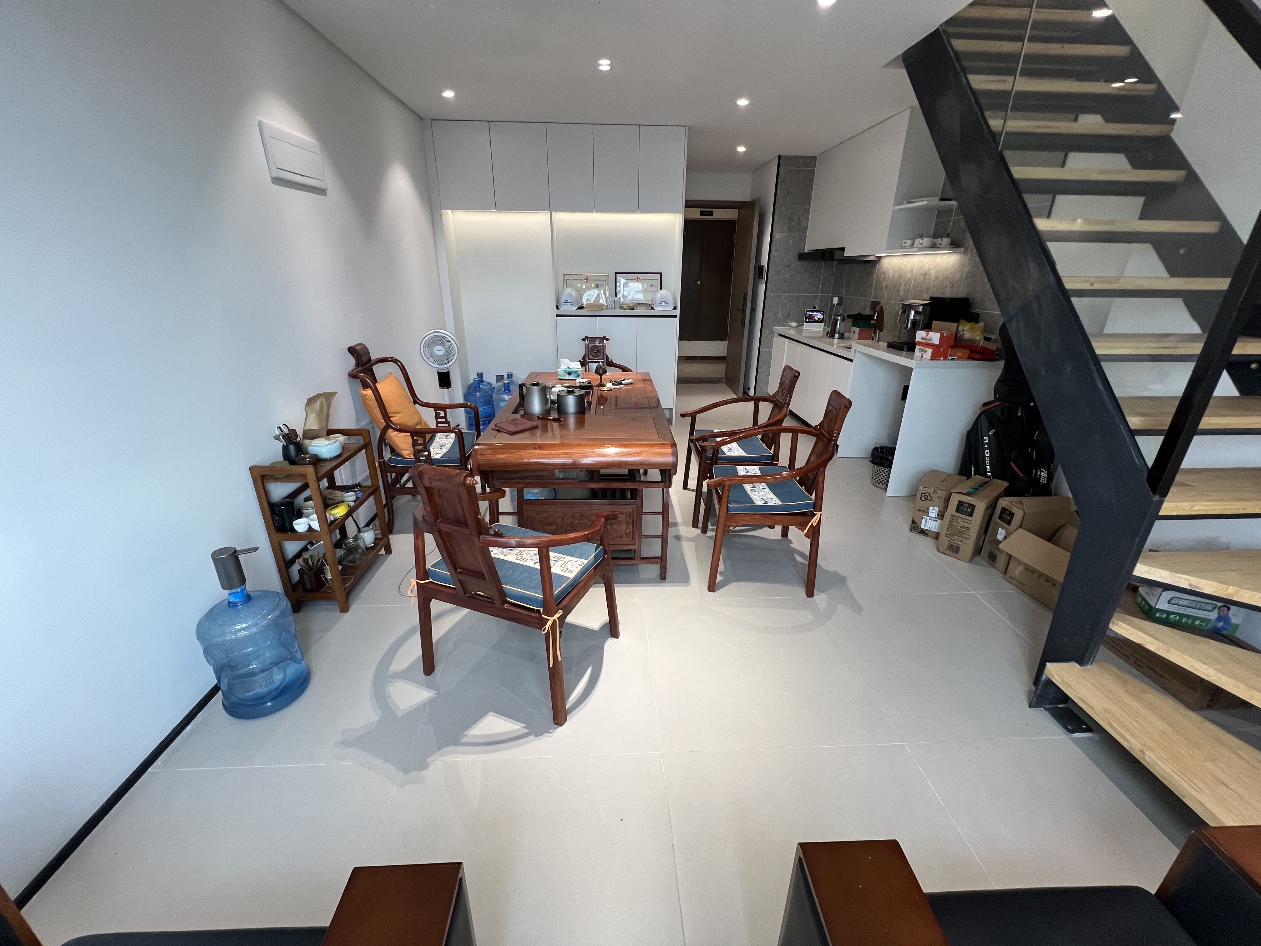 海航豪庭南苑  1室0厅2卫    2700.0元/月室内图