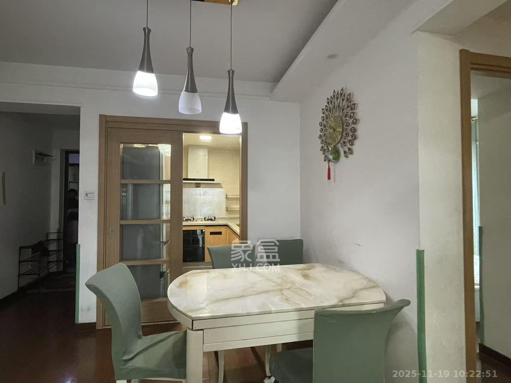 万科魅力之城非凡里  3室2厅1卫    2400.0元/月室内图