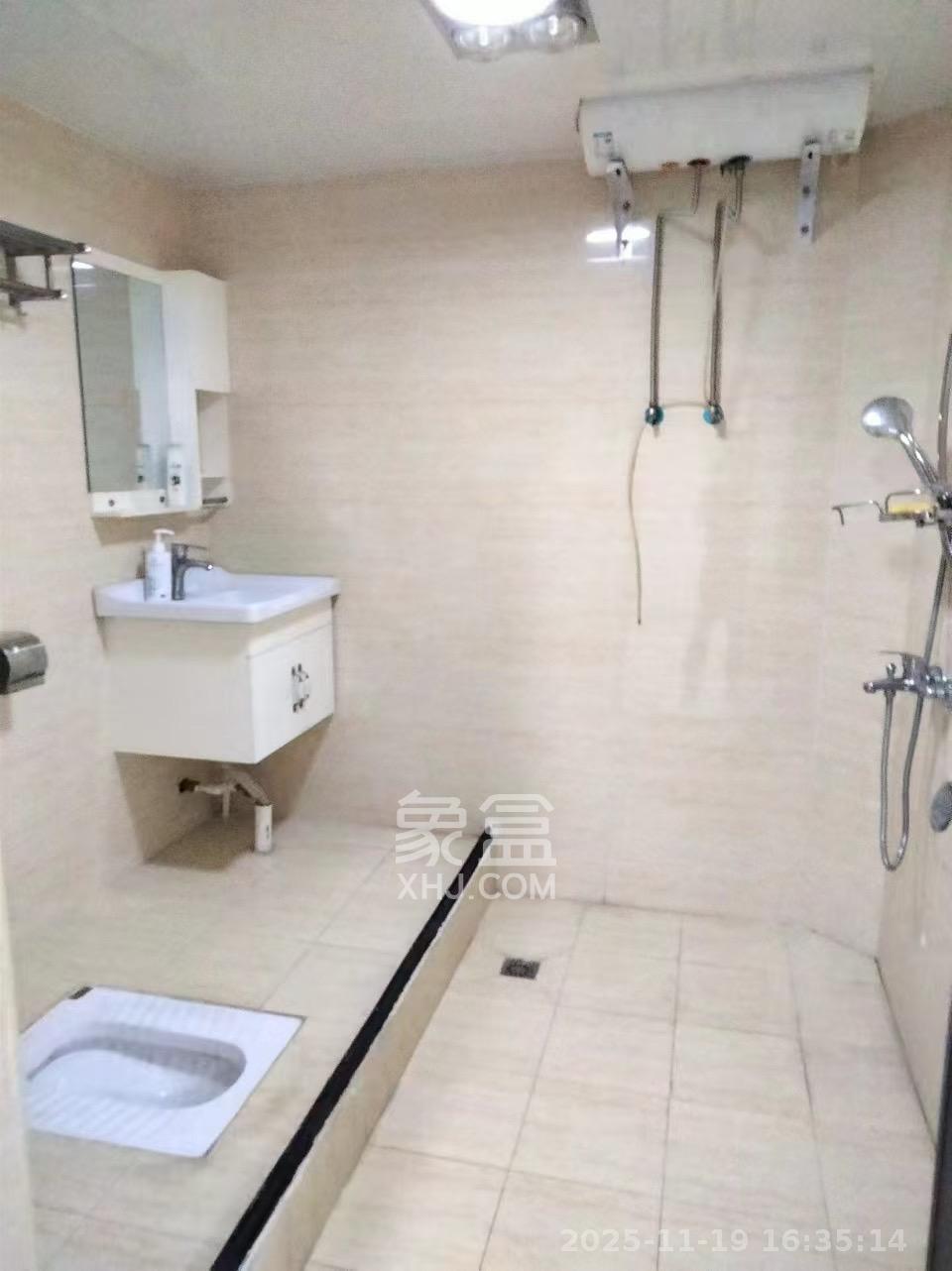 东友星座  1室1厅1卫    3000.0元/月室内图