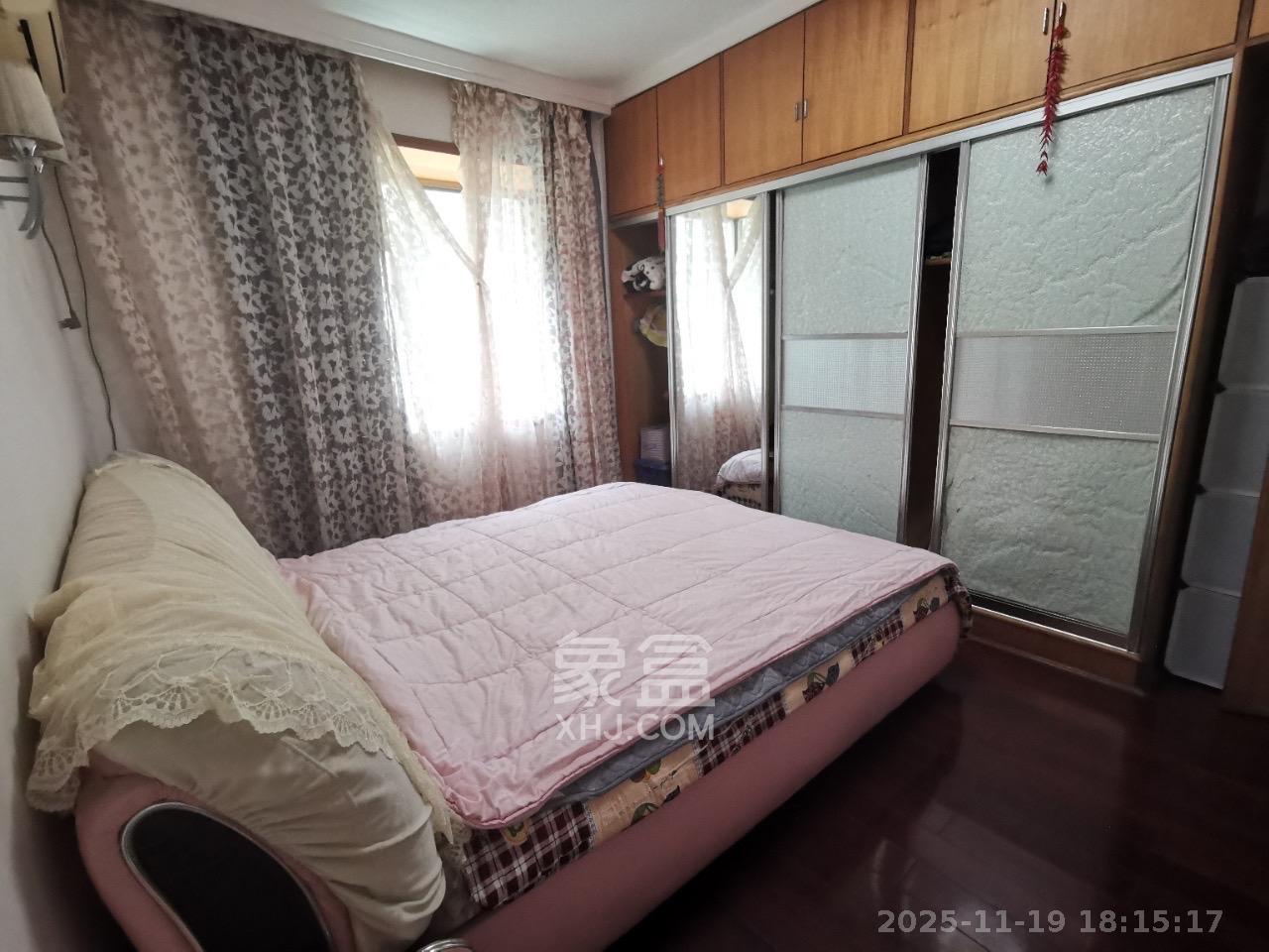 时代天骄  3室2厅2卫    2600.0元/月室内图