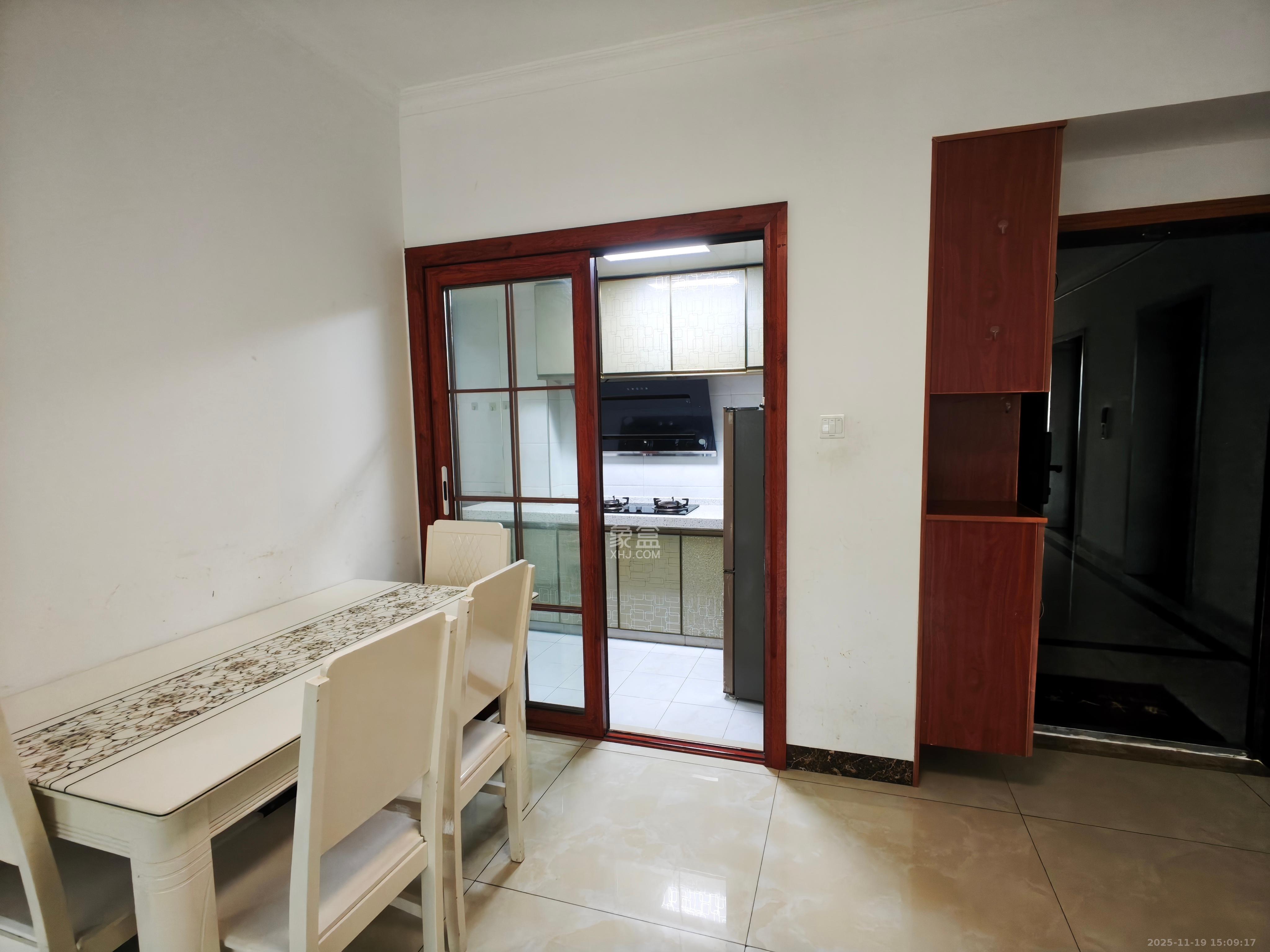 钱隆世家 3室2厅1卫 2000.0元/月 钱隆世家 3室2厅1卫 2000.0元/月室内图