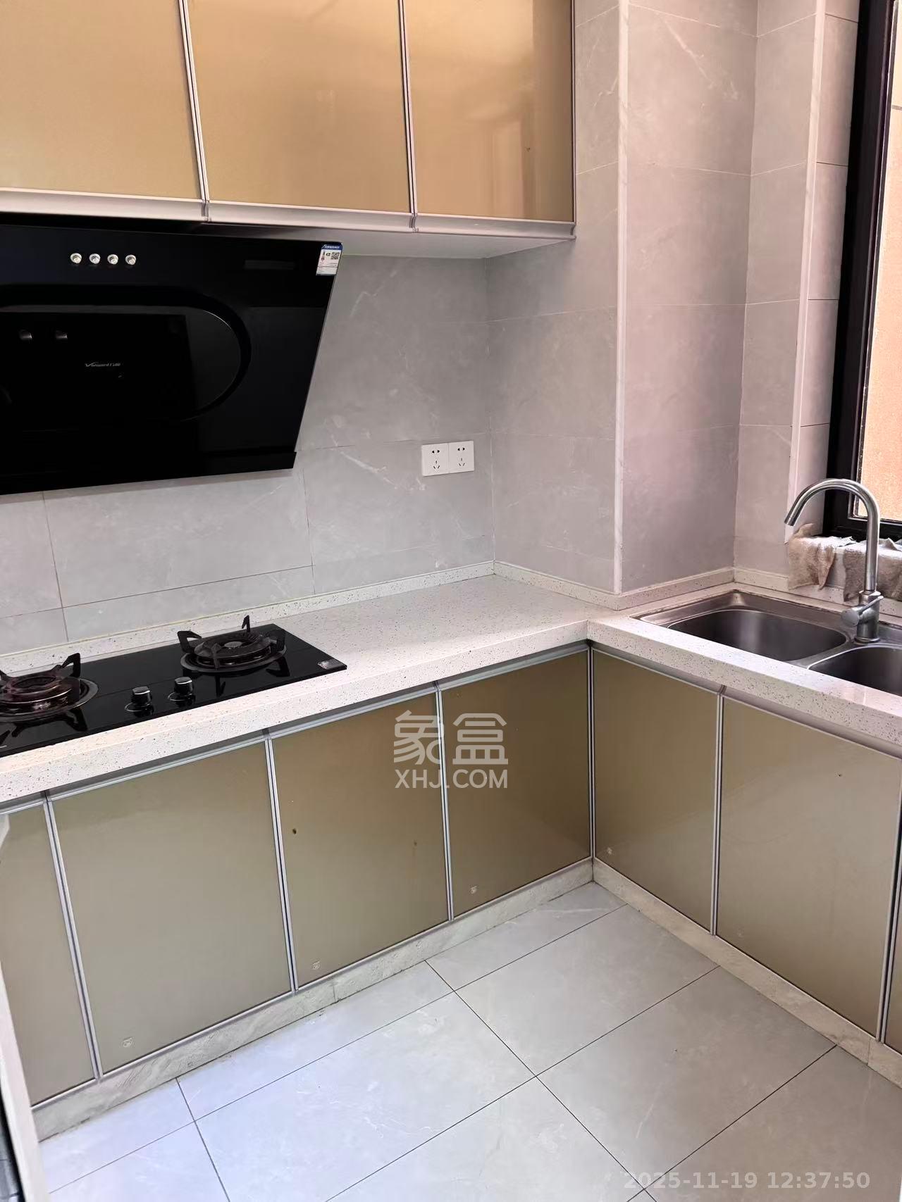 新新花园 2室2厅1卫 2200.0元/月 新新花园 2室2厅1卫 2200.0元/月室内图