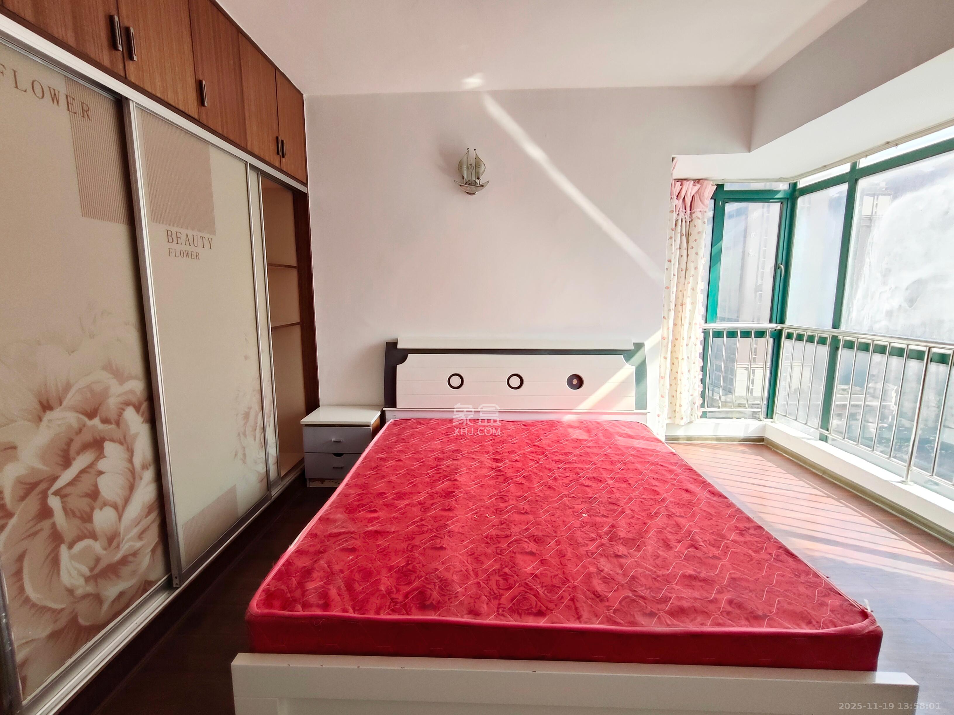 华天LOHO小镇  3室2厅1卫    1600.0元/月室内图