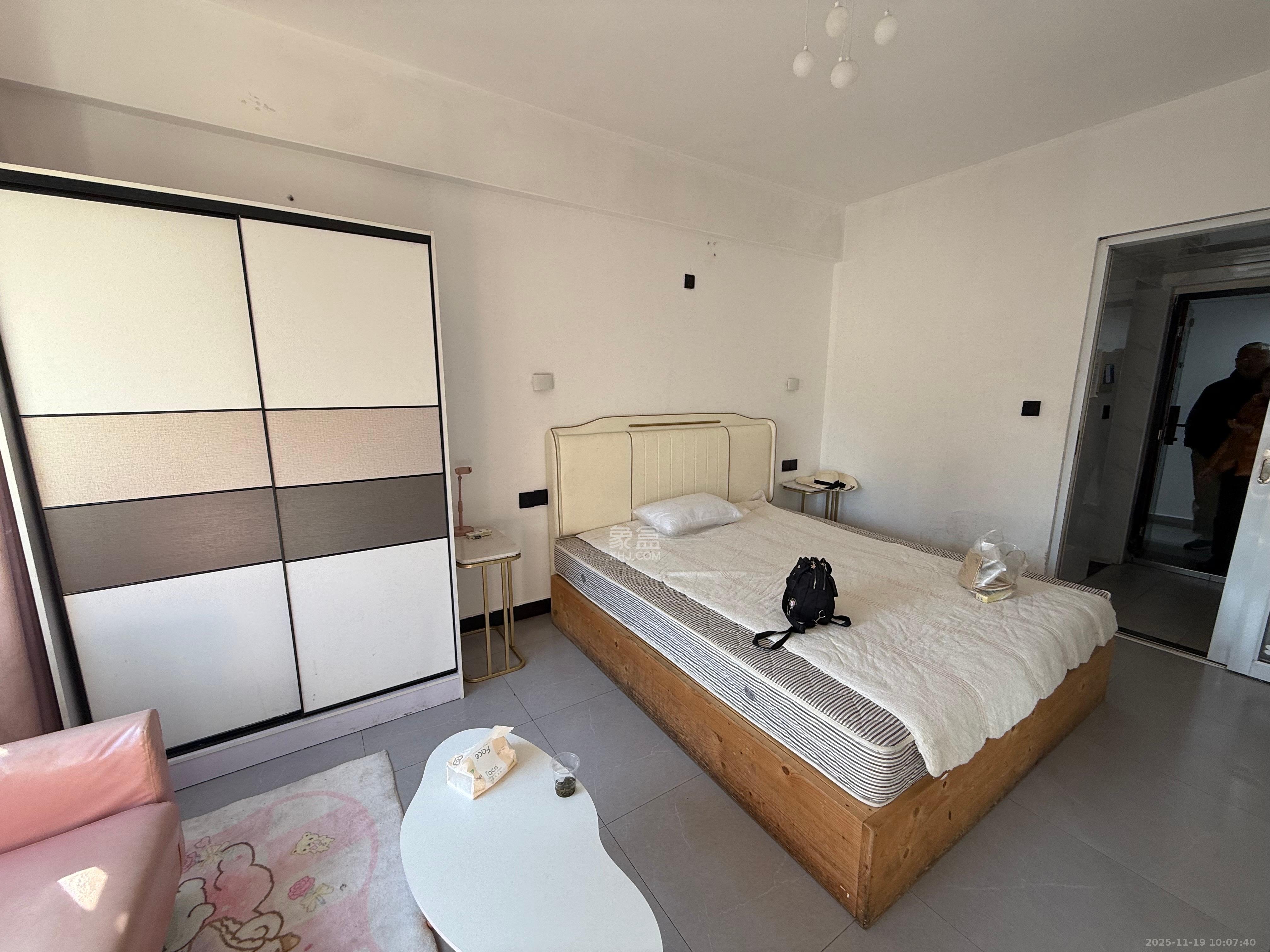 蚂蚁工房  1室1厅1卫    1700.0元/月室内图