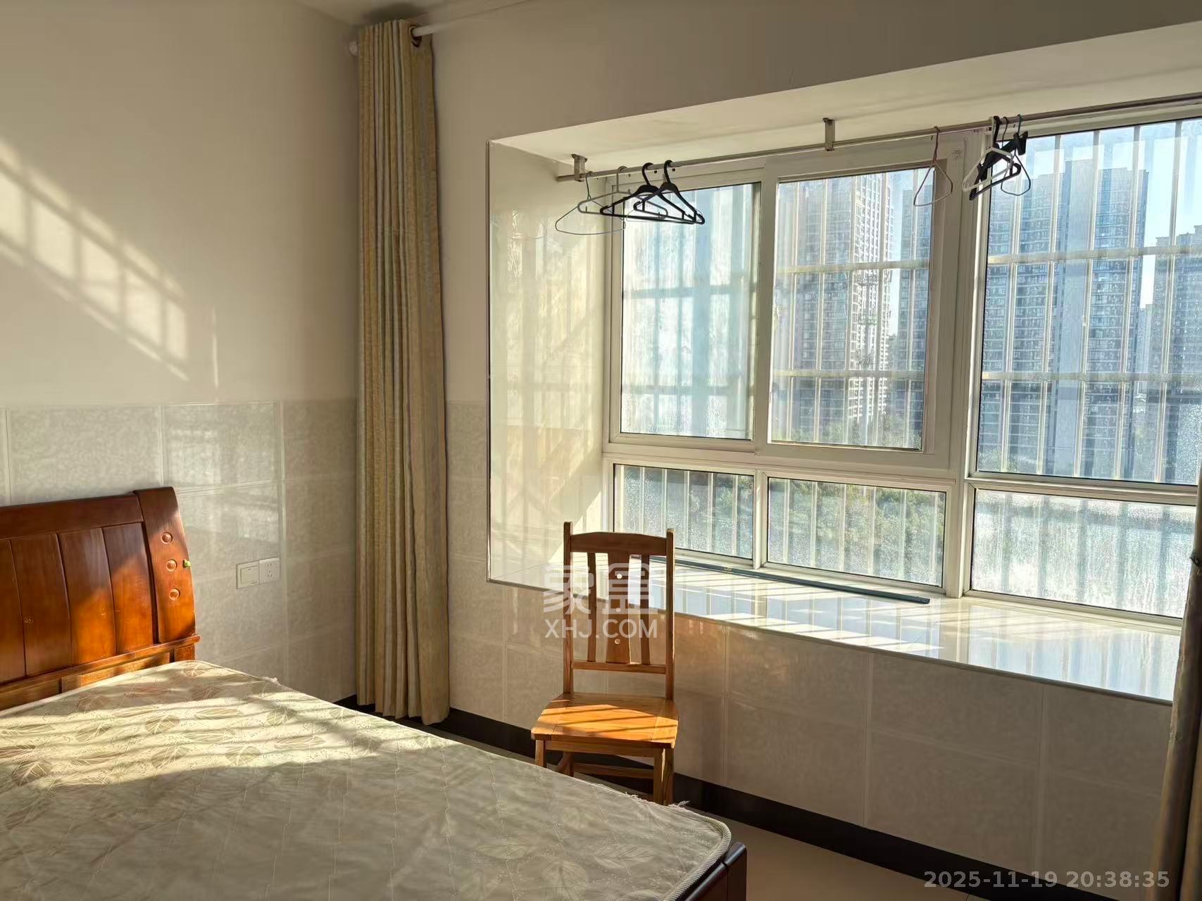 金石蓉园 1室1厅1卫 1300.0元/月 金石蓉园 1室1厅1卫 1300.0元/月室内图