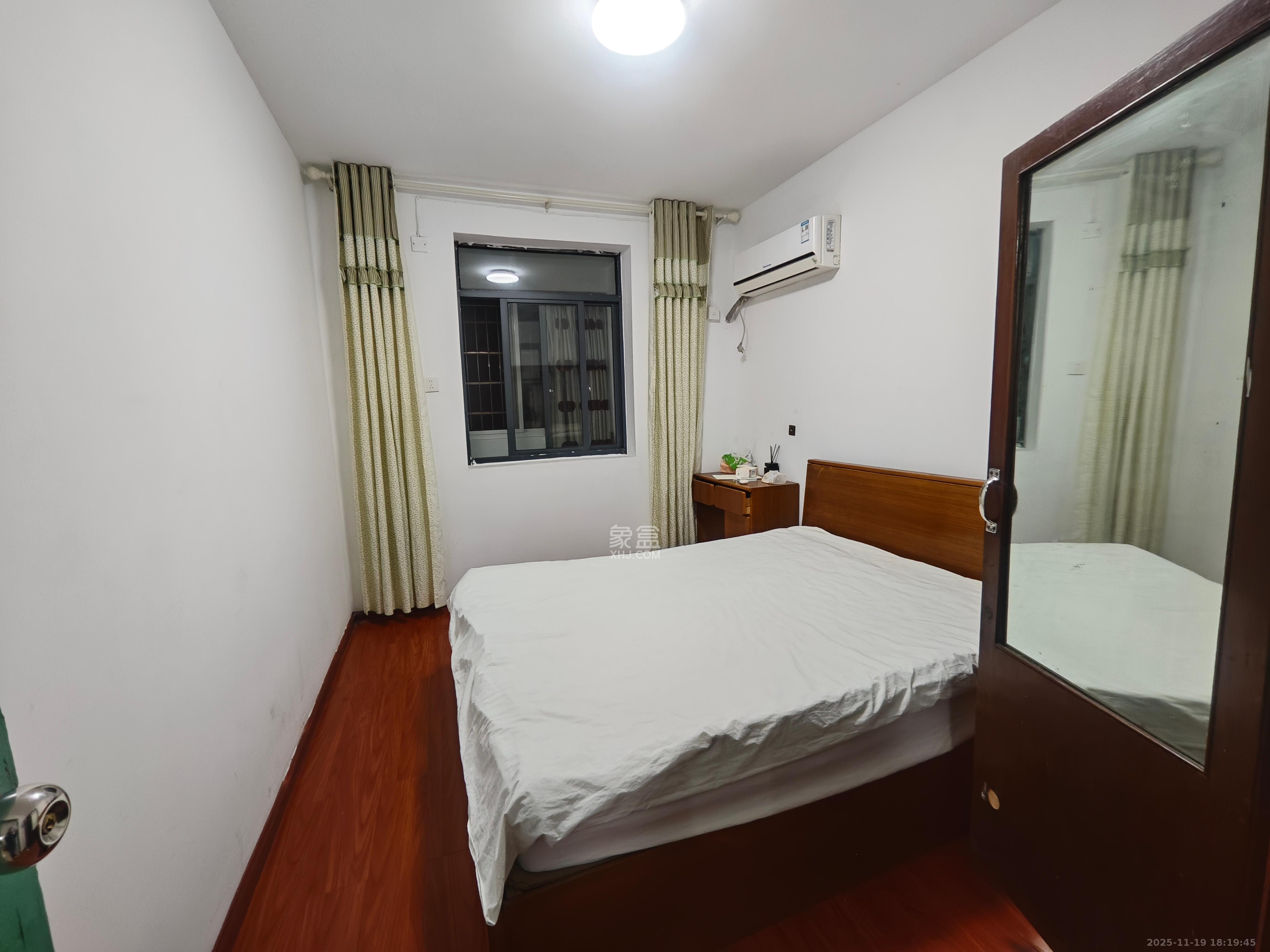 湘绣研究所南院  2室1厅1卫    1700.0元/月室内图