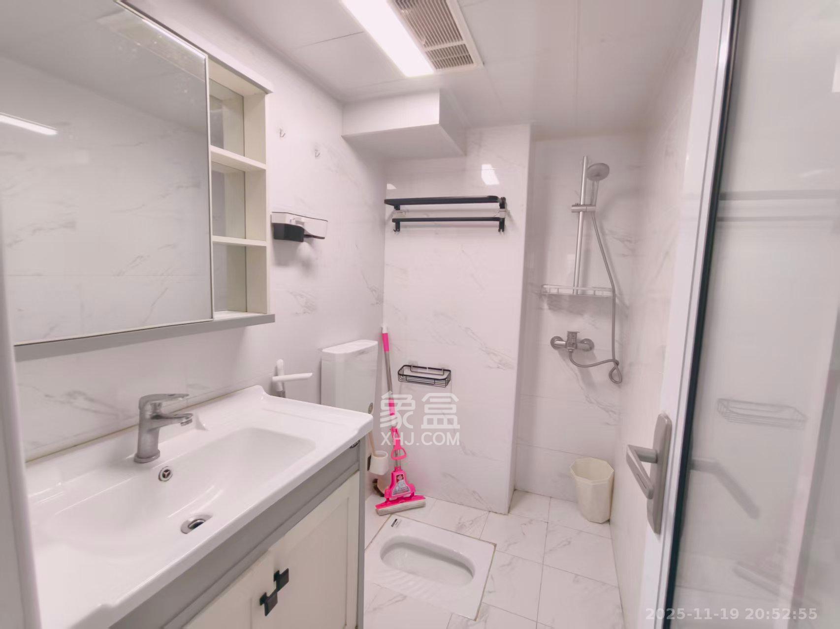 鹏程府 1室1厅1卫 2000.0元/月 鹏程府 1室1厅1卫 2000.0元/月室内图