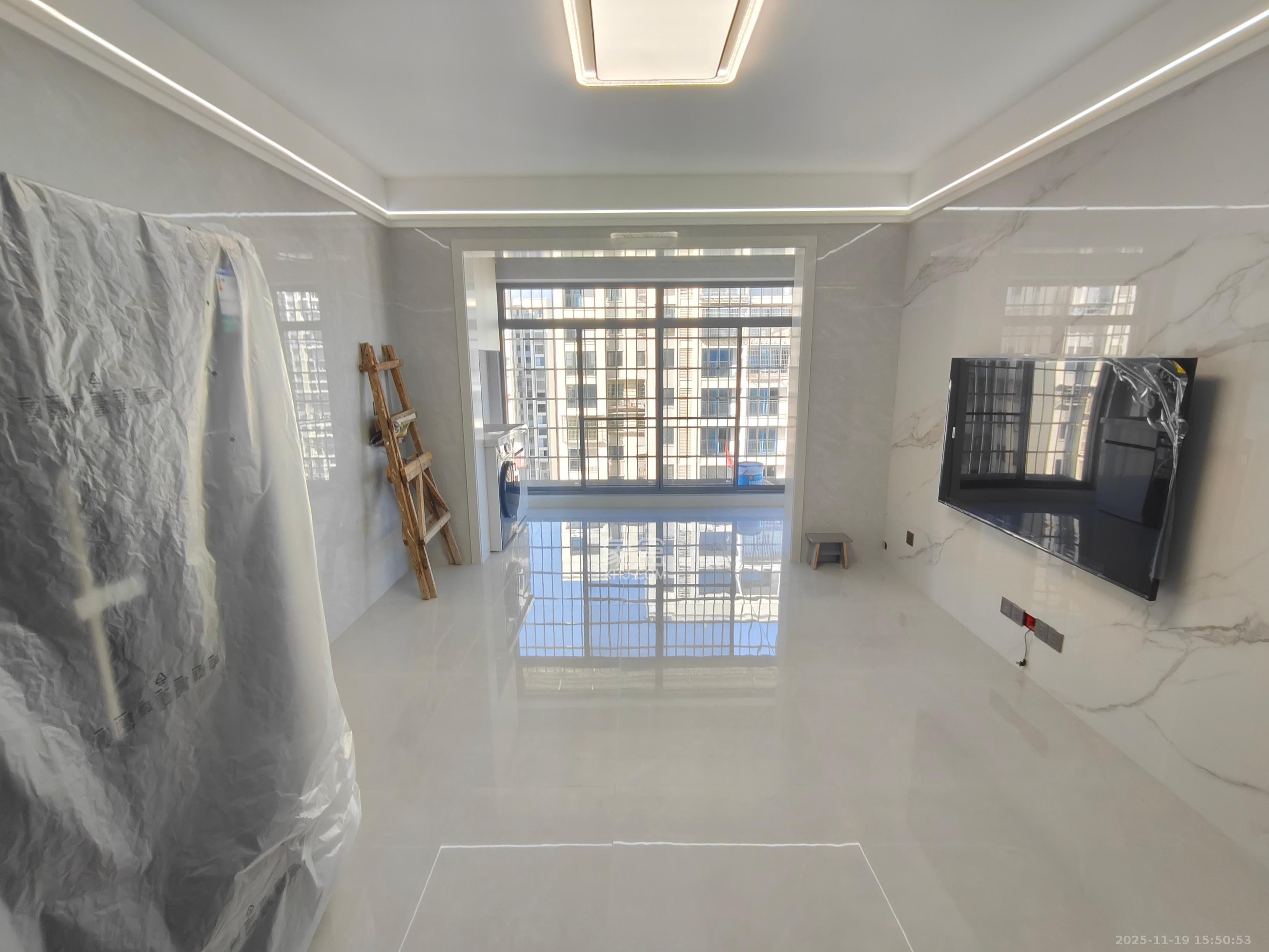 和景家园二期  3室2厅1卫    2500.0元/月