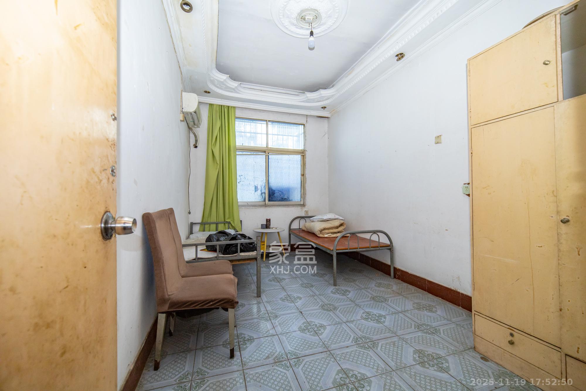 星沙一区  8室4厅4卫    85.8万卧室