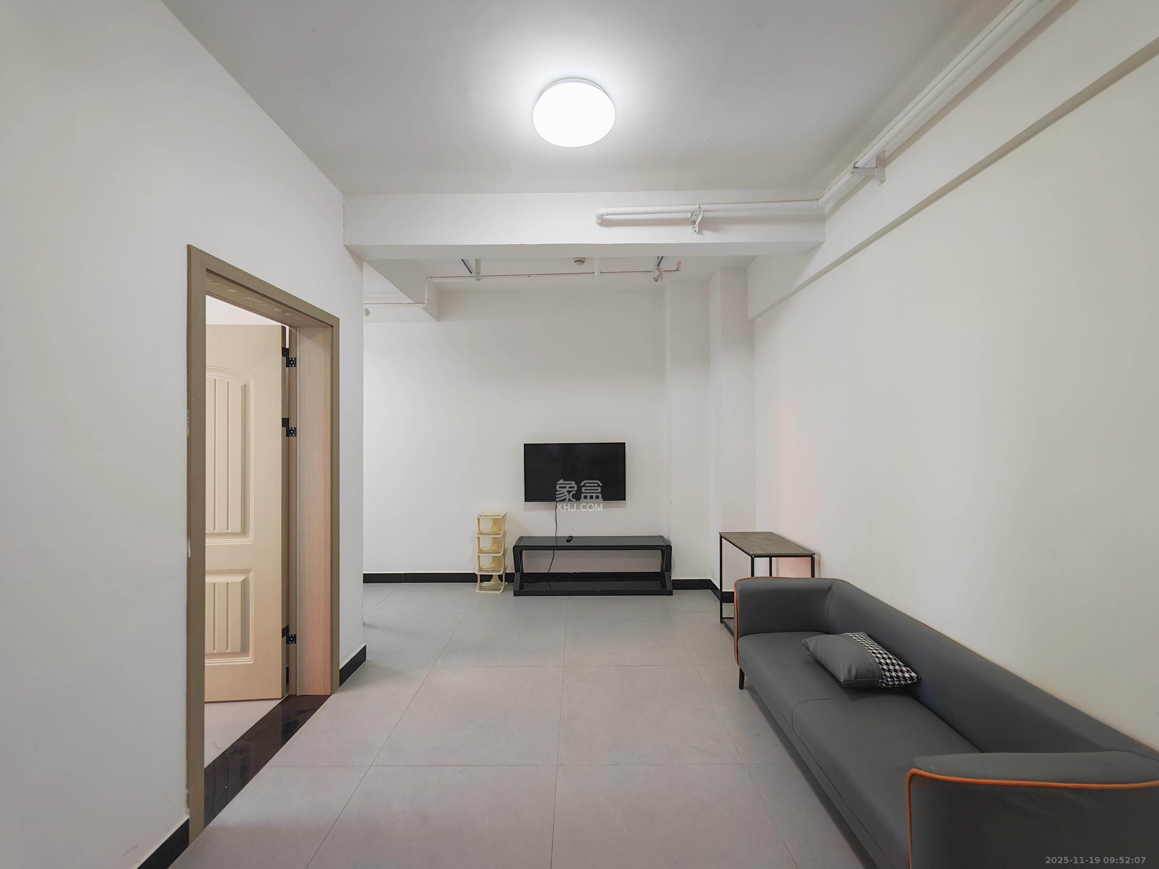 鑫远翡丽郡(鑫远翡丽雅苑) 2室1厅1卫 2200.0元/月 鑫远翡丽郡(鑫远翡丽雅苑) 2室1厅1卫 2200.0元/月室内图