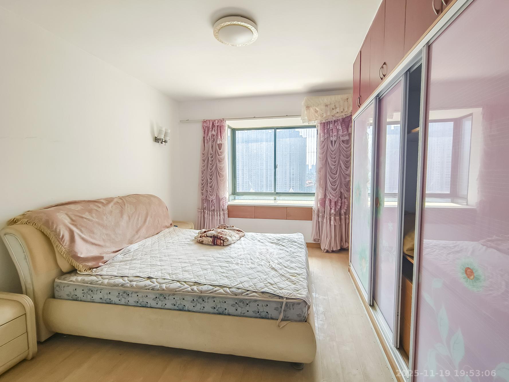 圆梦完美生活 4室2厅1卫 69.0万 圆梦完美生活 4室2厅1卫 69.0万卧室