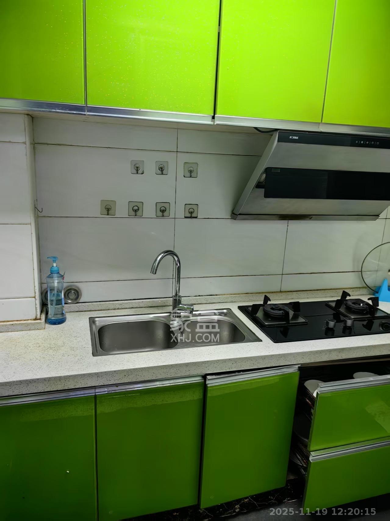 好莱城（弘德西街）  3室2厅1卫    2100.0元/月室内图