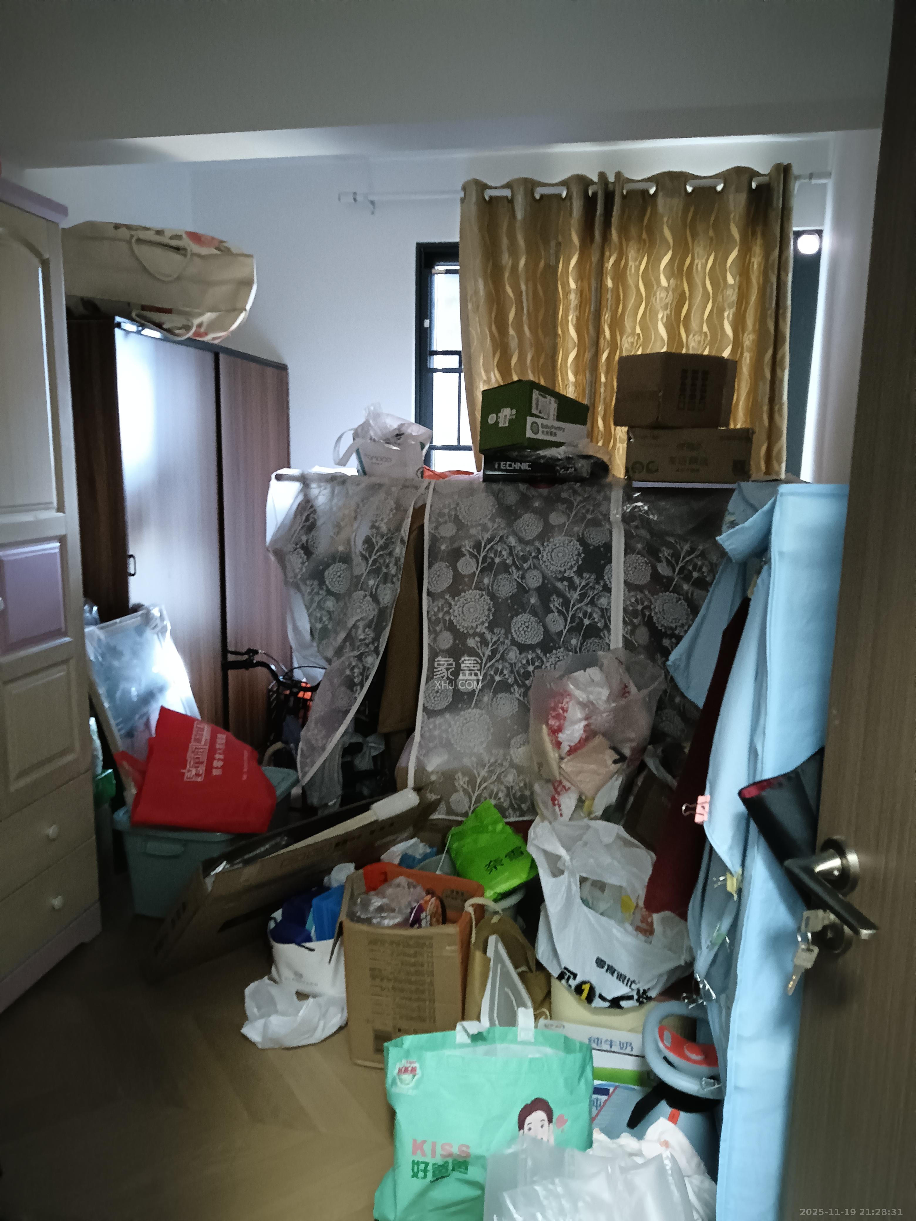 松雅湖壹号  3室2厅1卫    2200.0元/月室内图