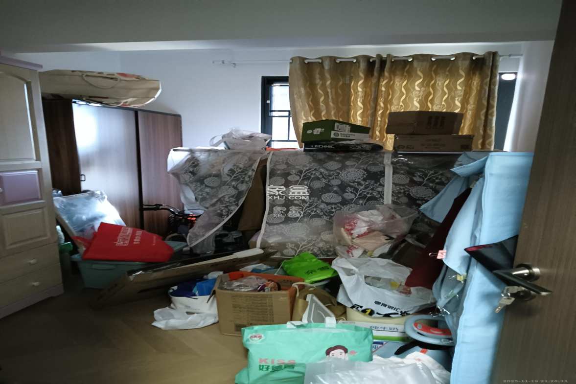 松雅湖壹号 3室2厅1卫 2200.0元/月 松雅湖壹号 3室2厅1卫 2200.0元/月室内图