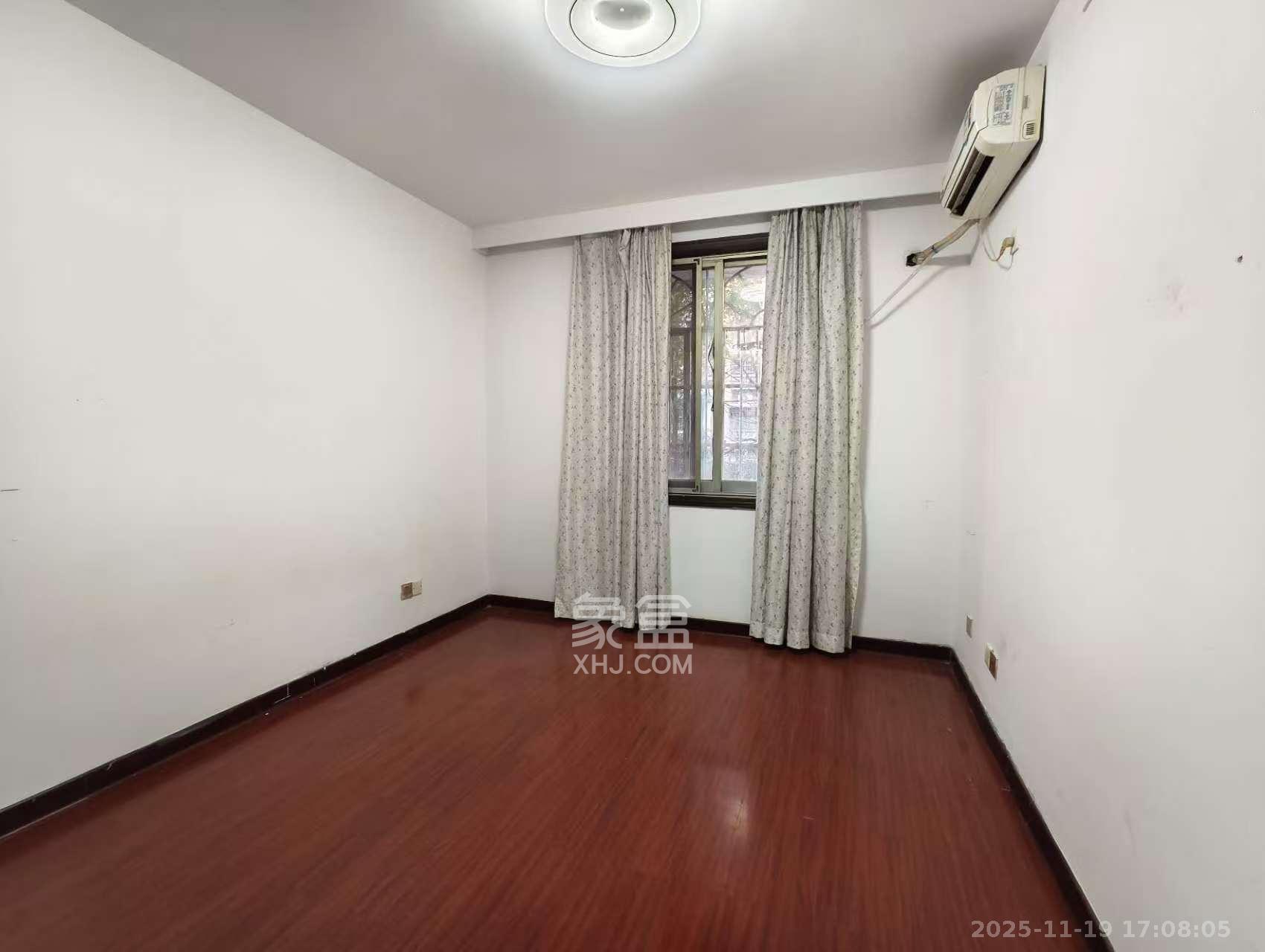 新世纪家园 3室2厅2卫 2400.0元/月 新世纪家园 3室2厅2卫 2400.0元/月室内图