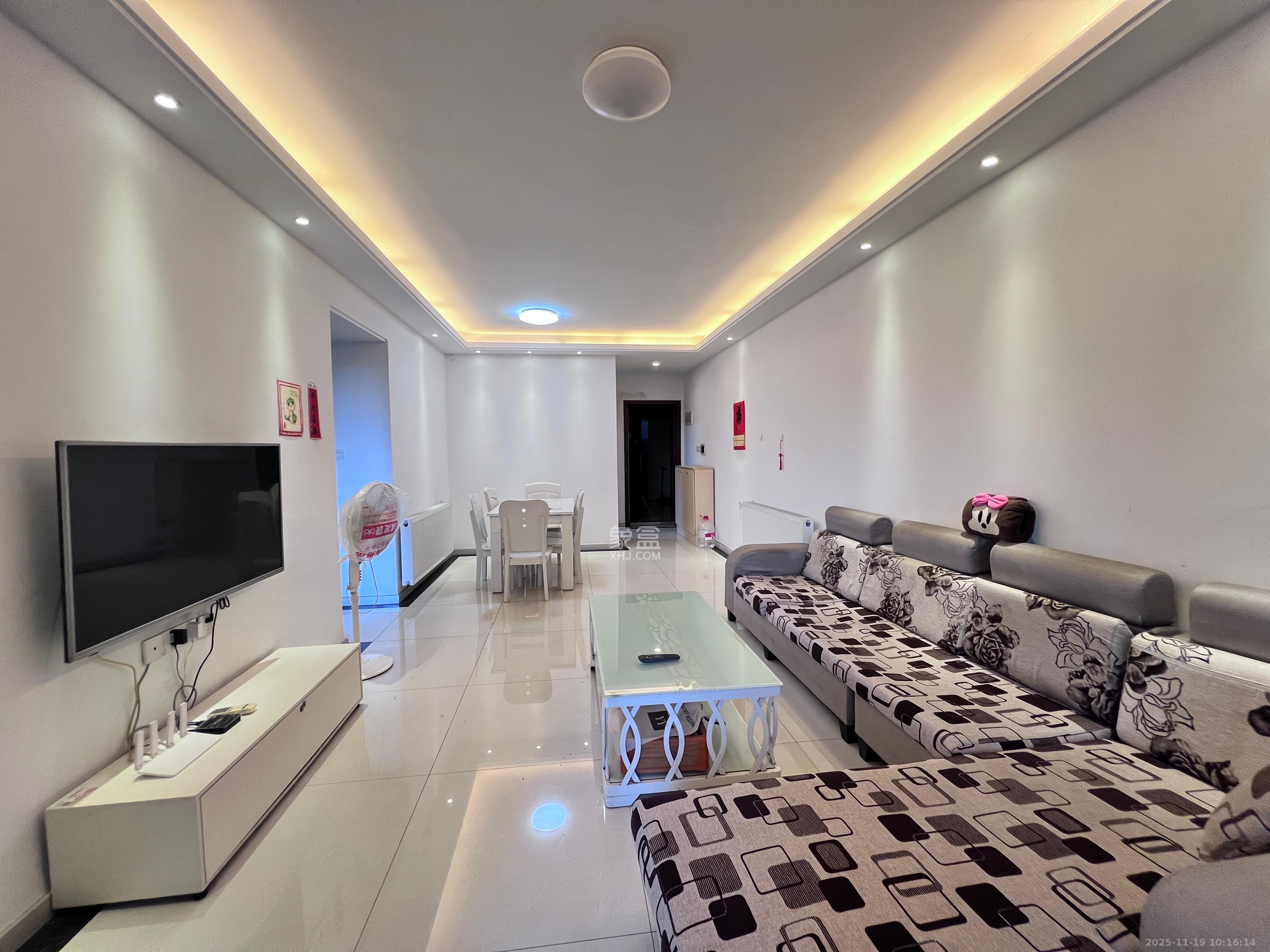 珠江郦城探香里  3室2厅1卫    2200.0元/月室内图