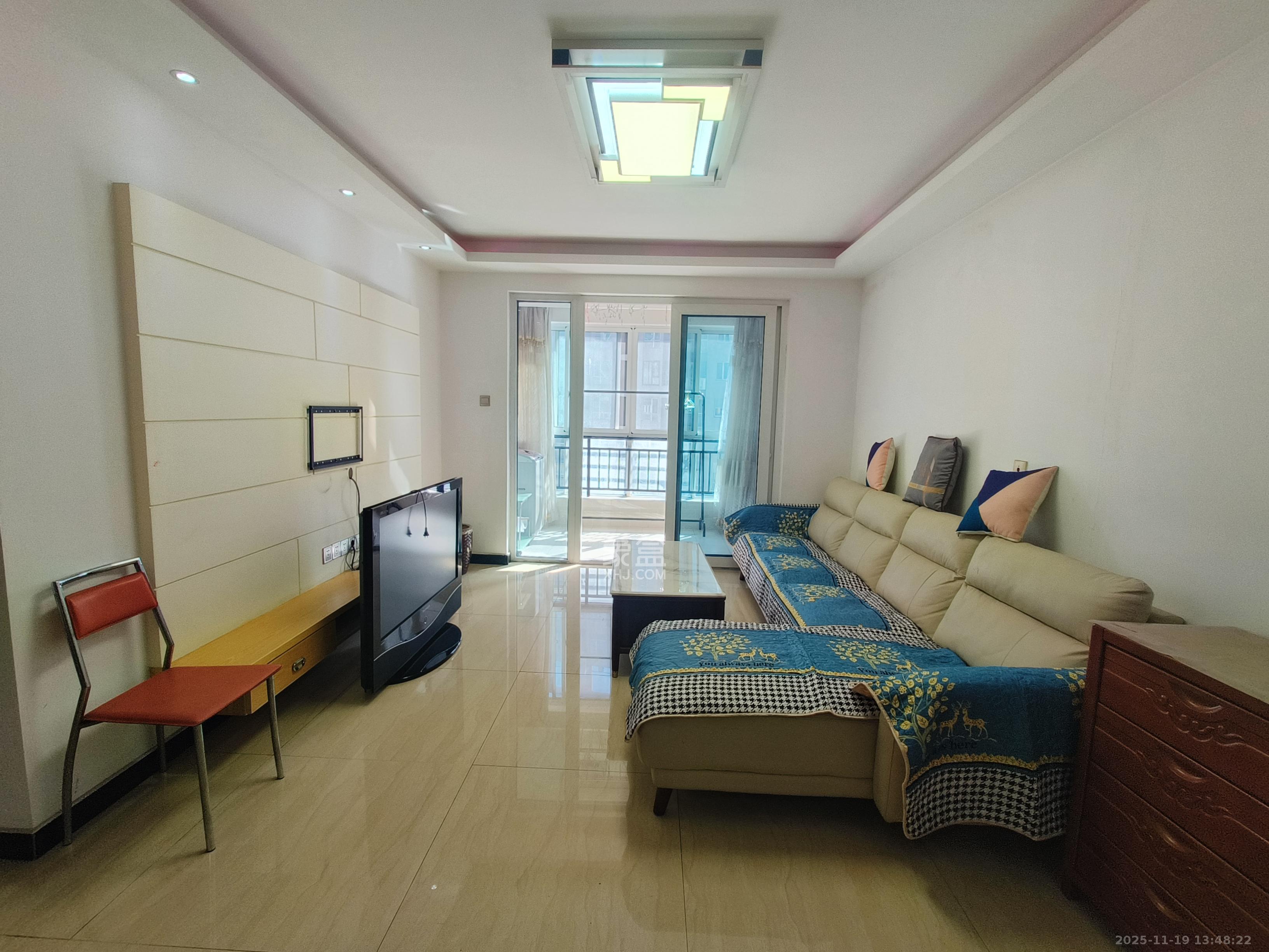 万国城（当代满庭春MOMA）二期  2室2厅1卫    2000.0元/月室内图