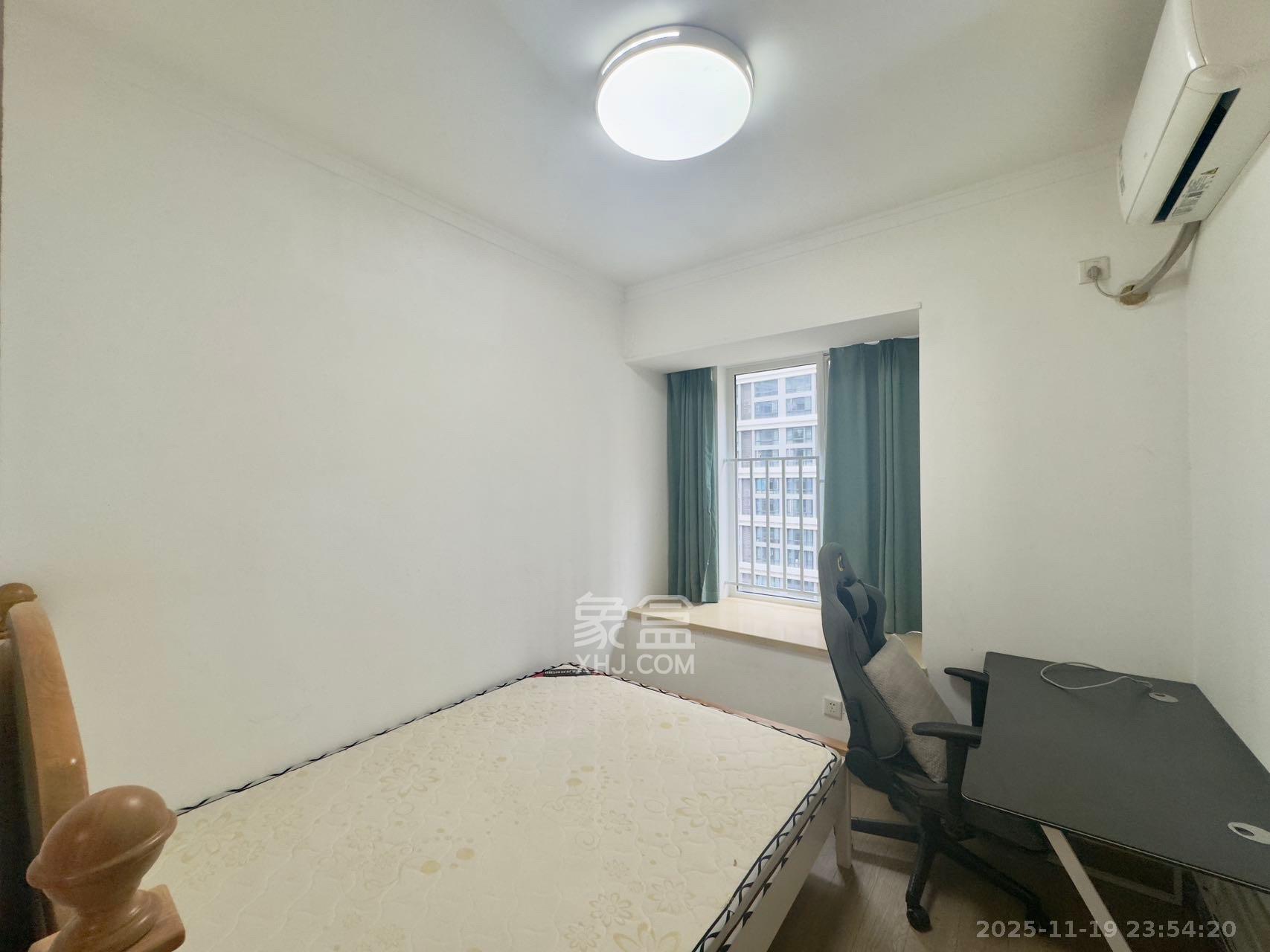 金地铂悦  4室2厅2卫    3000.0元/月室内图