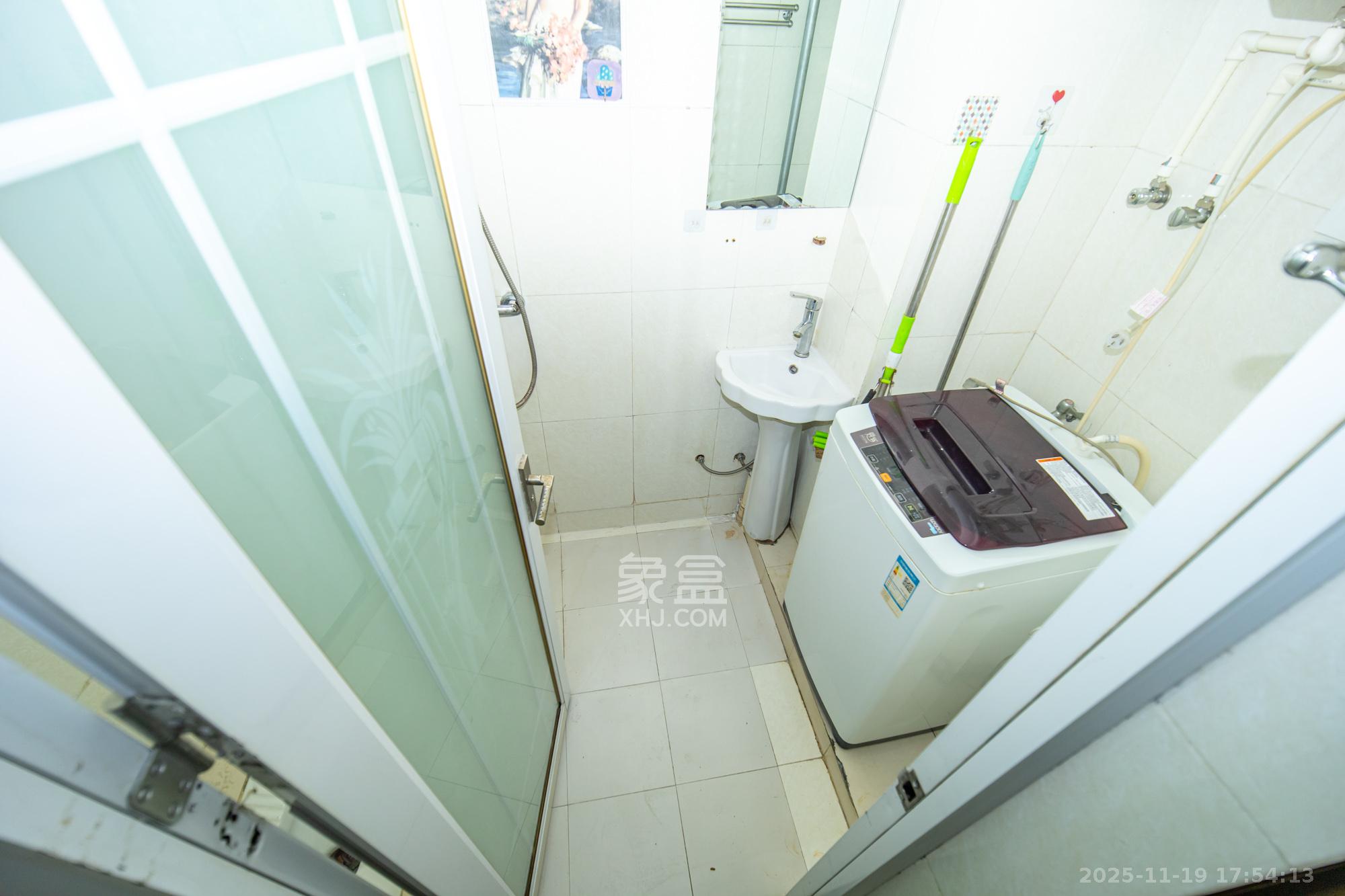 尚都花园城 1室1厅1卫 15.3万 尚都花园城 1室1厅1卫 15.3万卫生间