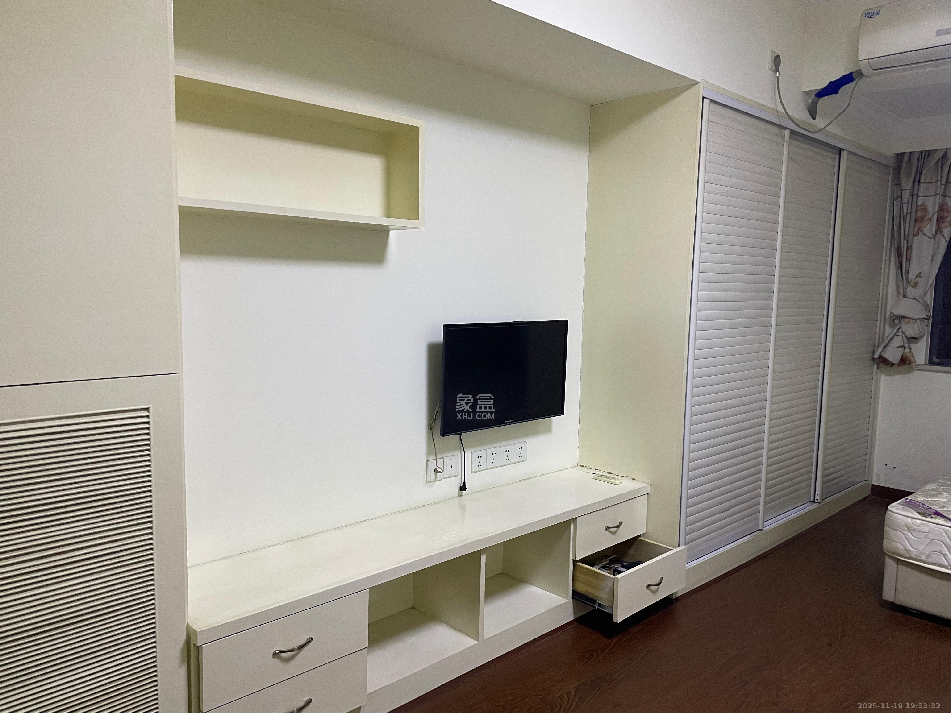 阳光锦城 1室1厅1卫 1500.0元/月 阳光锦城 1室1厅1卫 1500.0元/月室内图