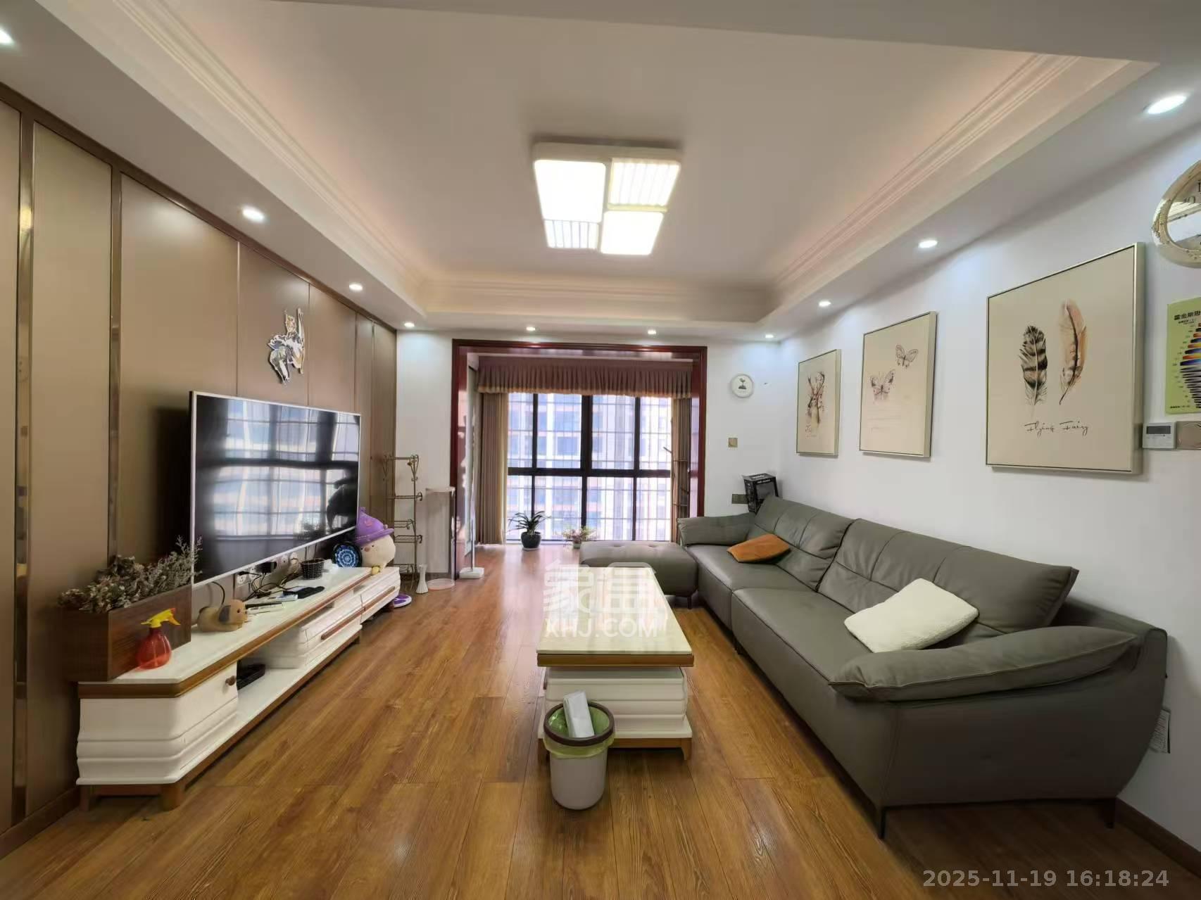 国泰九龙湾 4室2厅2卫 2600.0元/月 国泰九龙湾 4室2厅2卫 2600.0元/月室内图