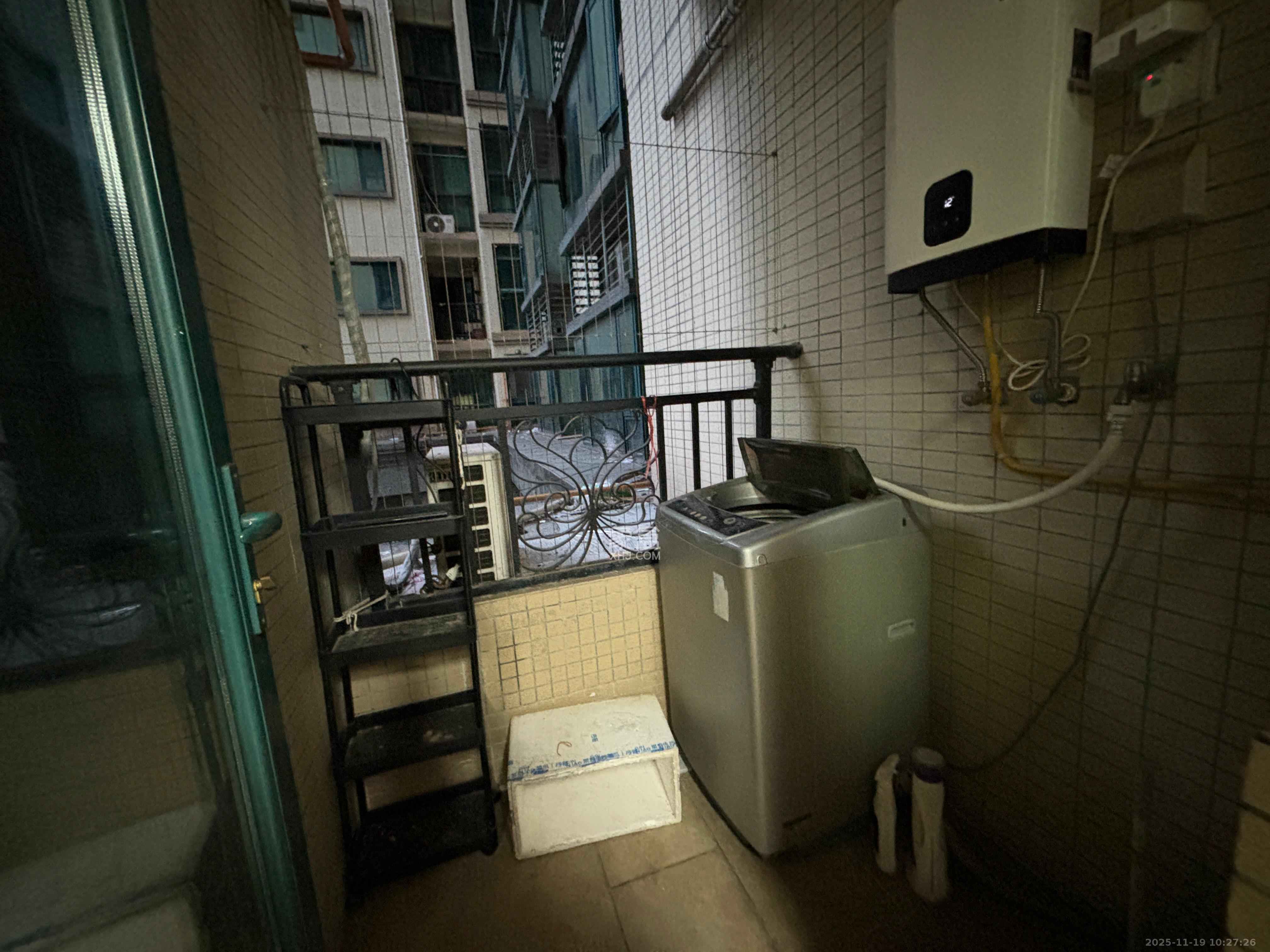 恒大名都  2室2厅1卫    1600.0元/月室内图