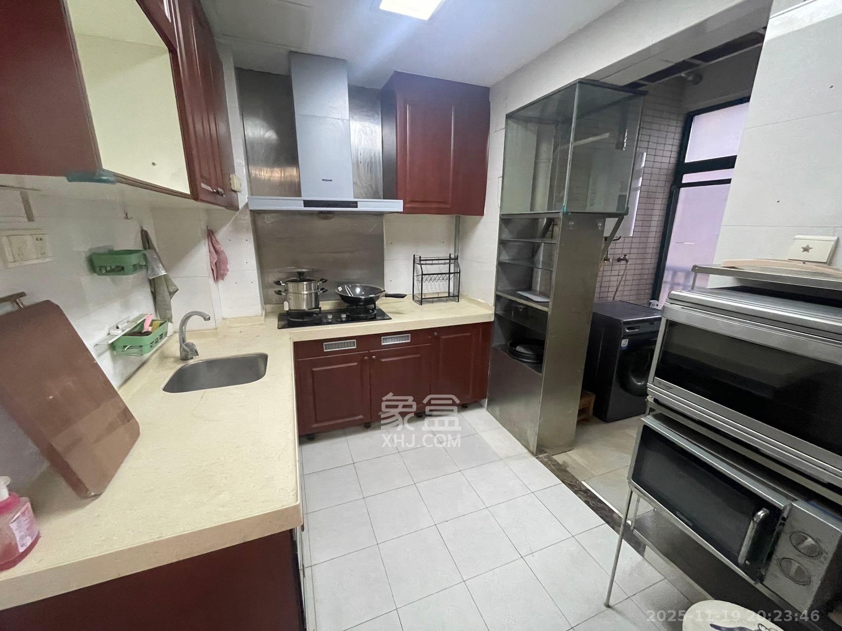 恒大华府 2室2厅1卫 2300.0元/月 恒大华府 2室2厅1卫 2300.0元/月室内图