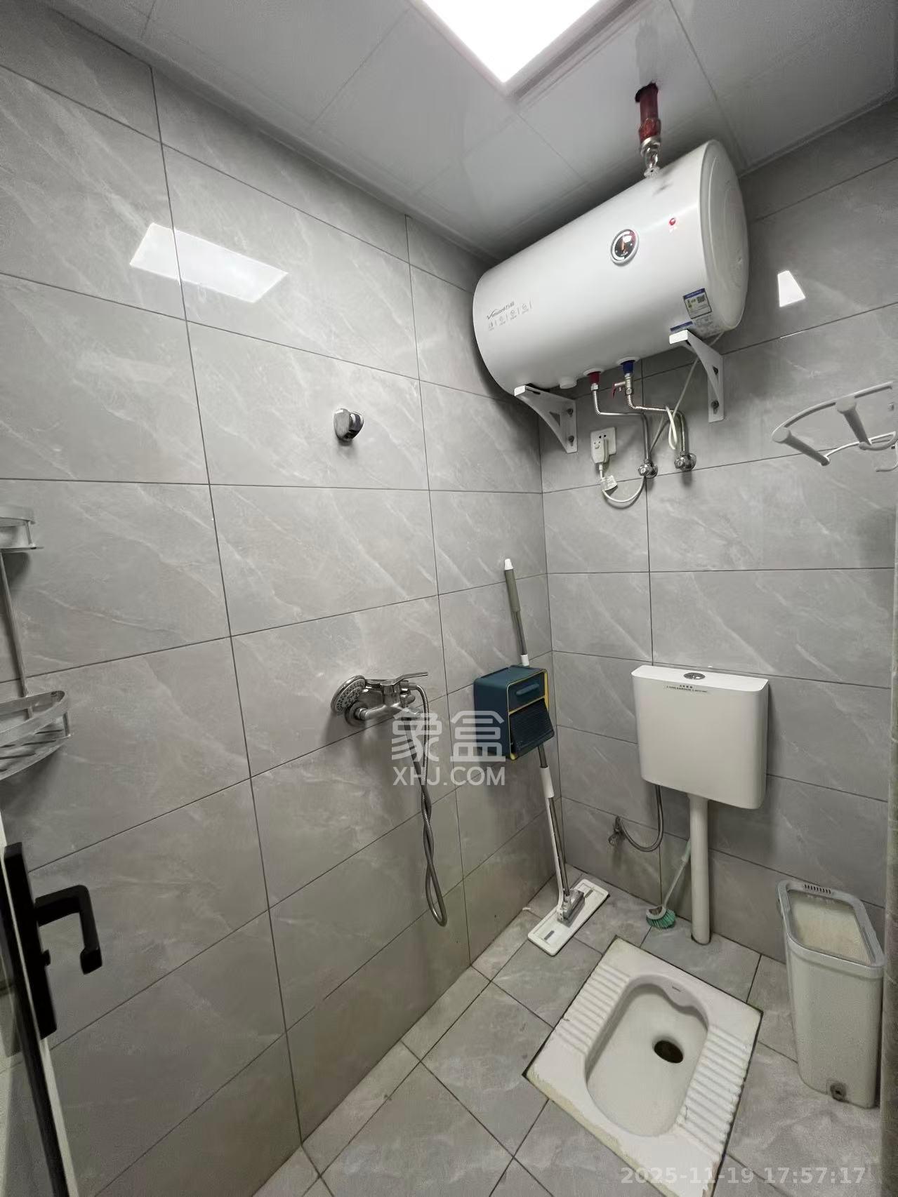 保利香槟国际 1室0厅0卫 1300.0元/月 保利香槟国际 1室0厅0卫 1300.0元/月室内图