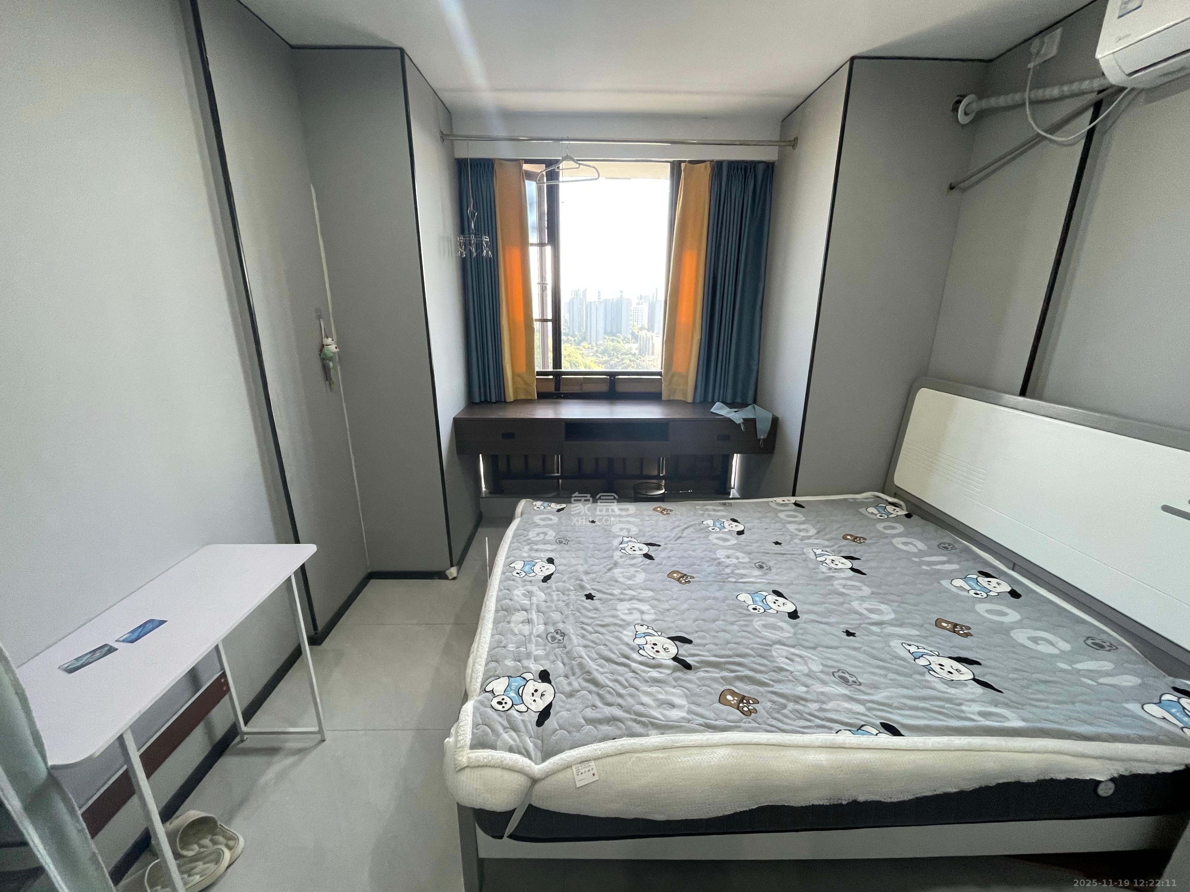 鄱阳汇金中心  1室0厅0卫    1200.0元/月