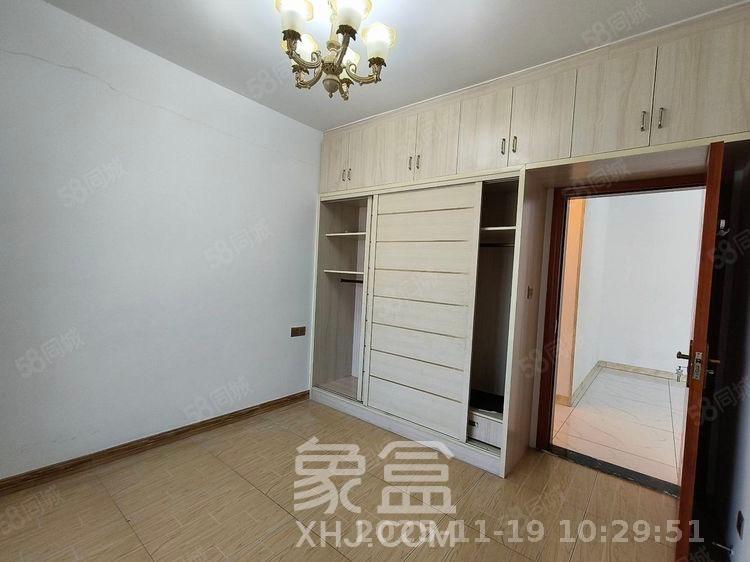 财富港湾(绿领大厦) 2室1厅1卫 2000.0元/月 财富港湾(绿领大厦) 2室1厅1卫 2000.0元/月室内图