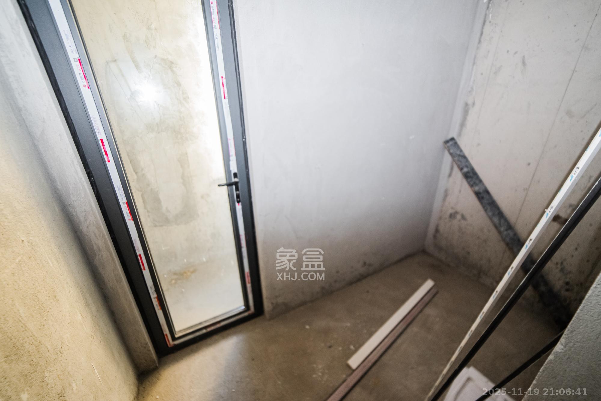 五矿沁园金城(春和景园) 4室2厅2卫 120.0万 五矿沁园金城(春和景园) 4室2厅2卫 120.0万其他