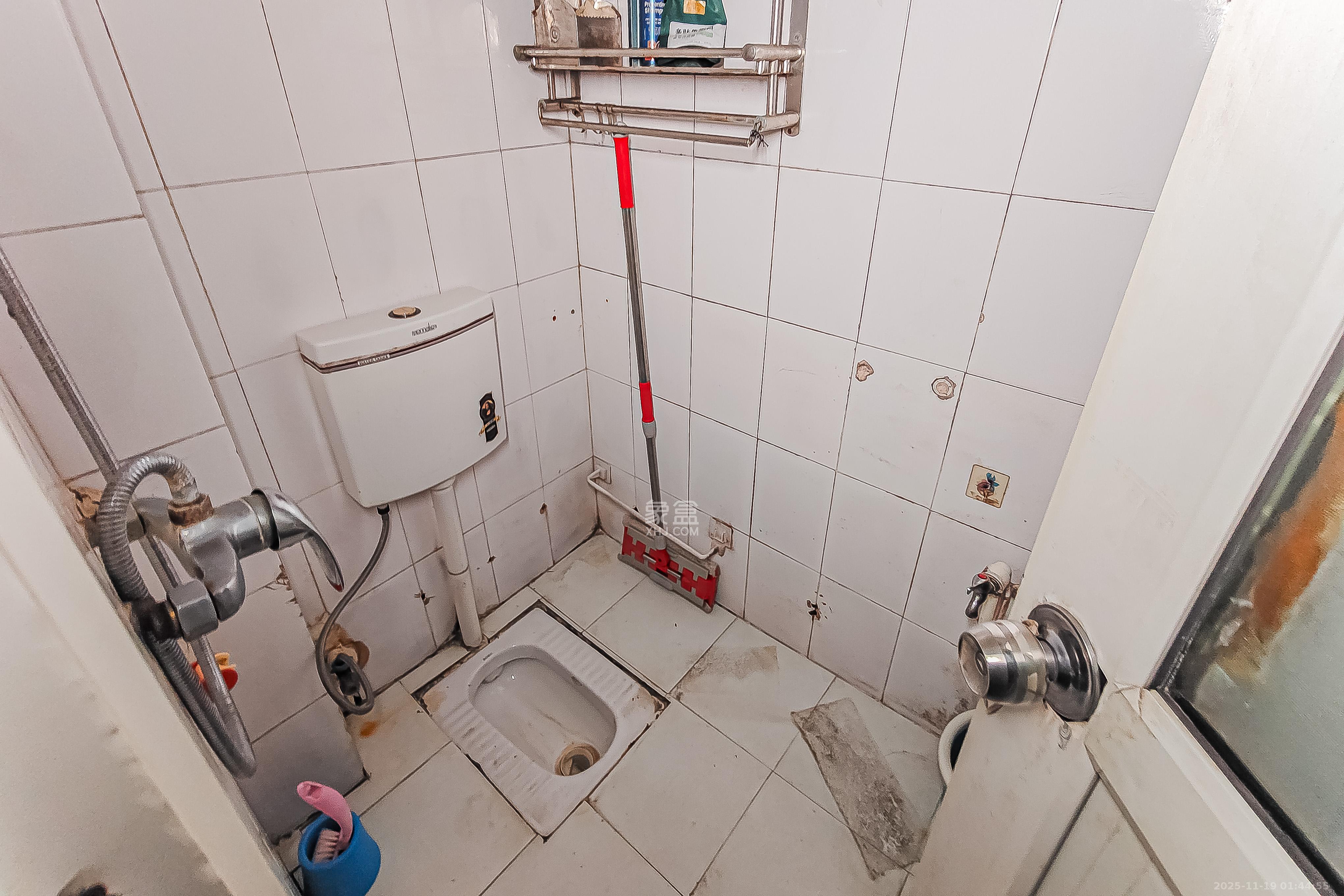 冶金厅宿舍(书院路) 2室2厅1卫 75.0万 冶金厅宿舍(书院路) 2室2厅1卫 75.0万卫生间