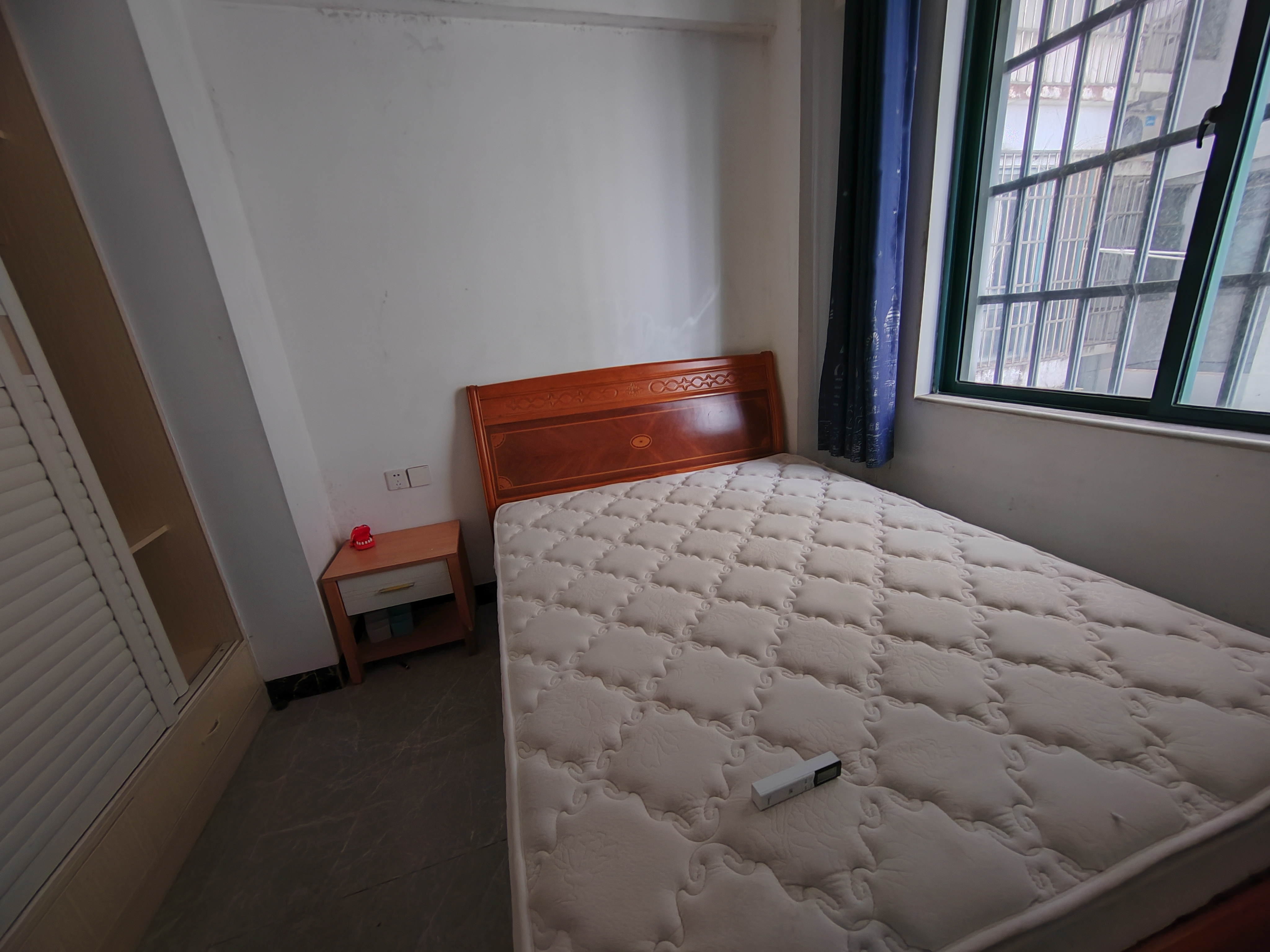 通华小区 2室2厅1卫 2400.0元/月 通华小区 2室2厅1卫 2400.0元/月室内图