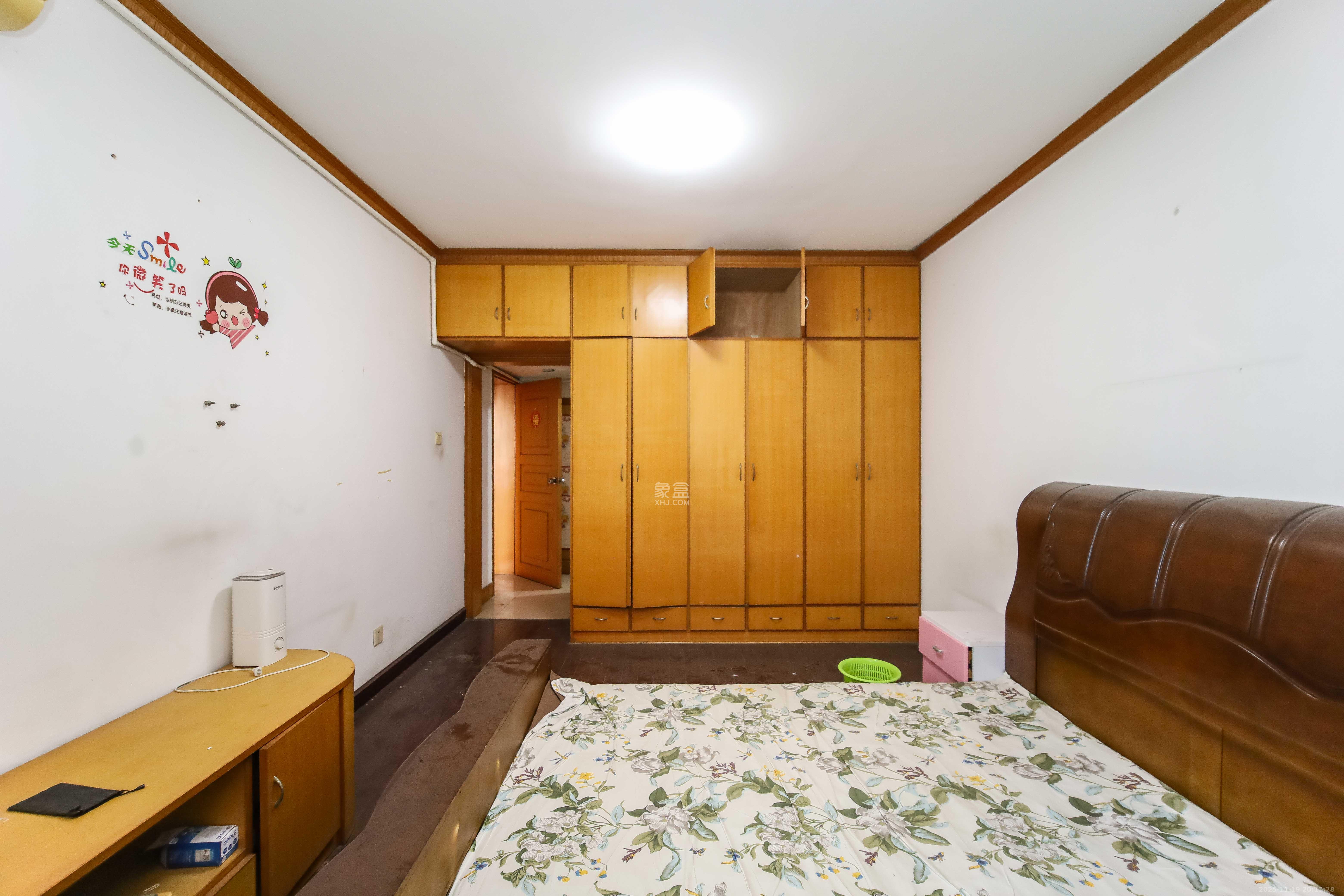 德政园 3室2厅2卫 79.0万 德政园 3室2厅2卫 79.0万卧室