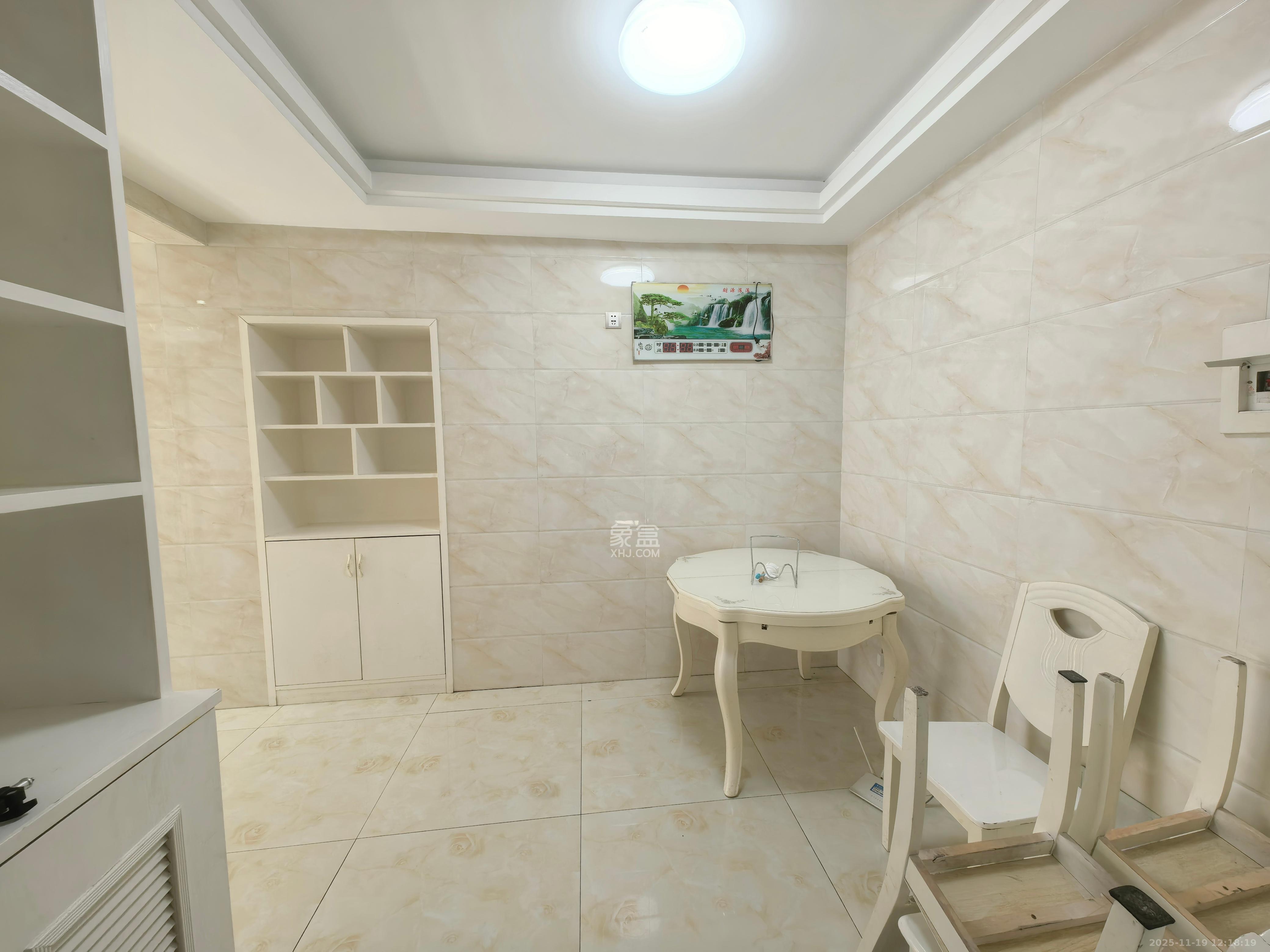 和沁园  2室2厅1卫    2000.0元/月室内图