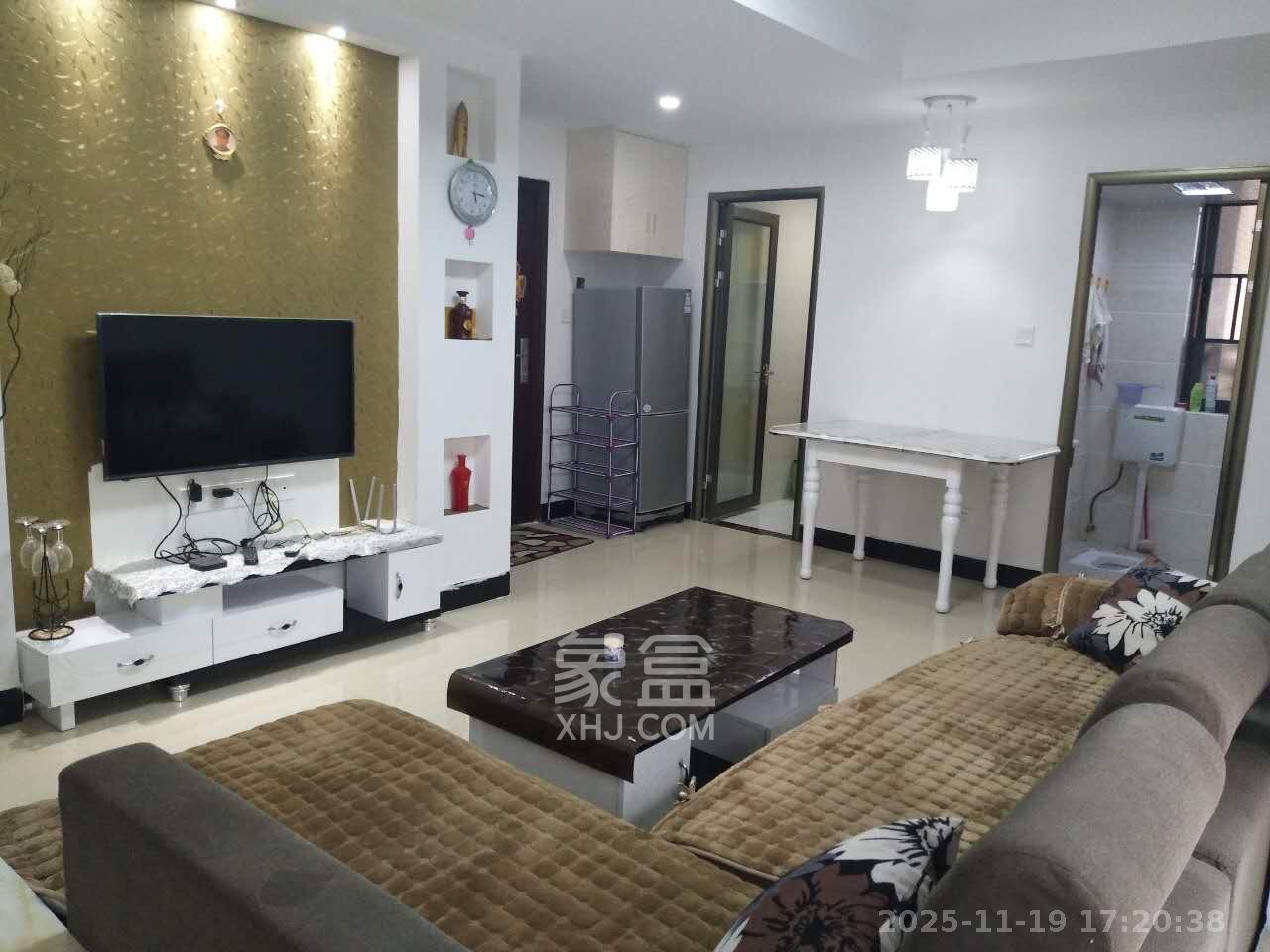 荣盛花语馨苑  2室1厅1卫    2200.0元/月室内图