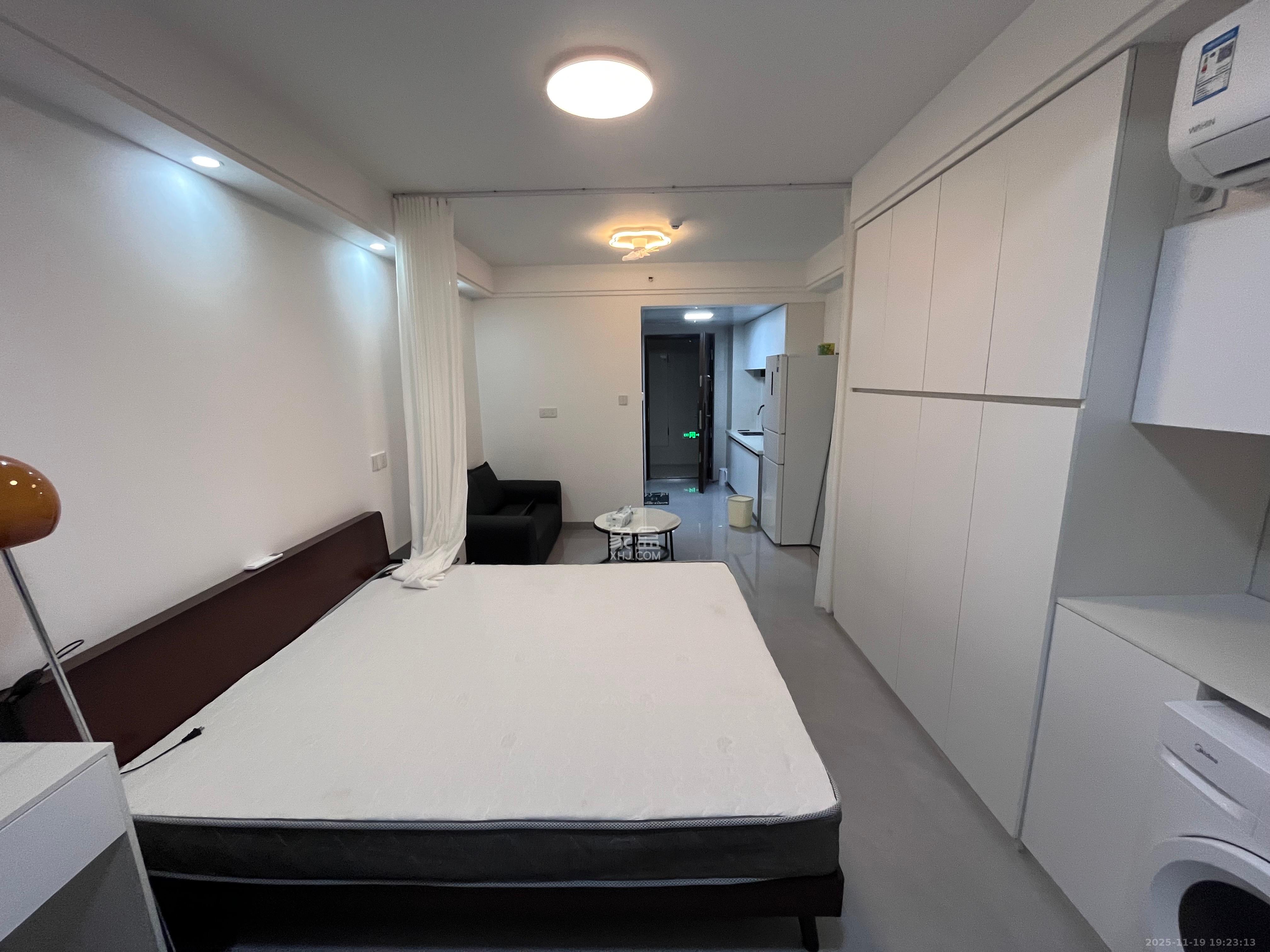 中海珑悦府  1室0厅0卫    1300.0元/月室内图