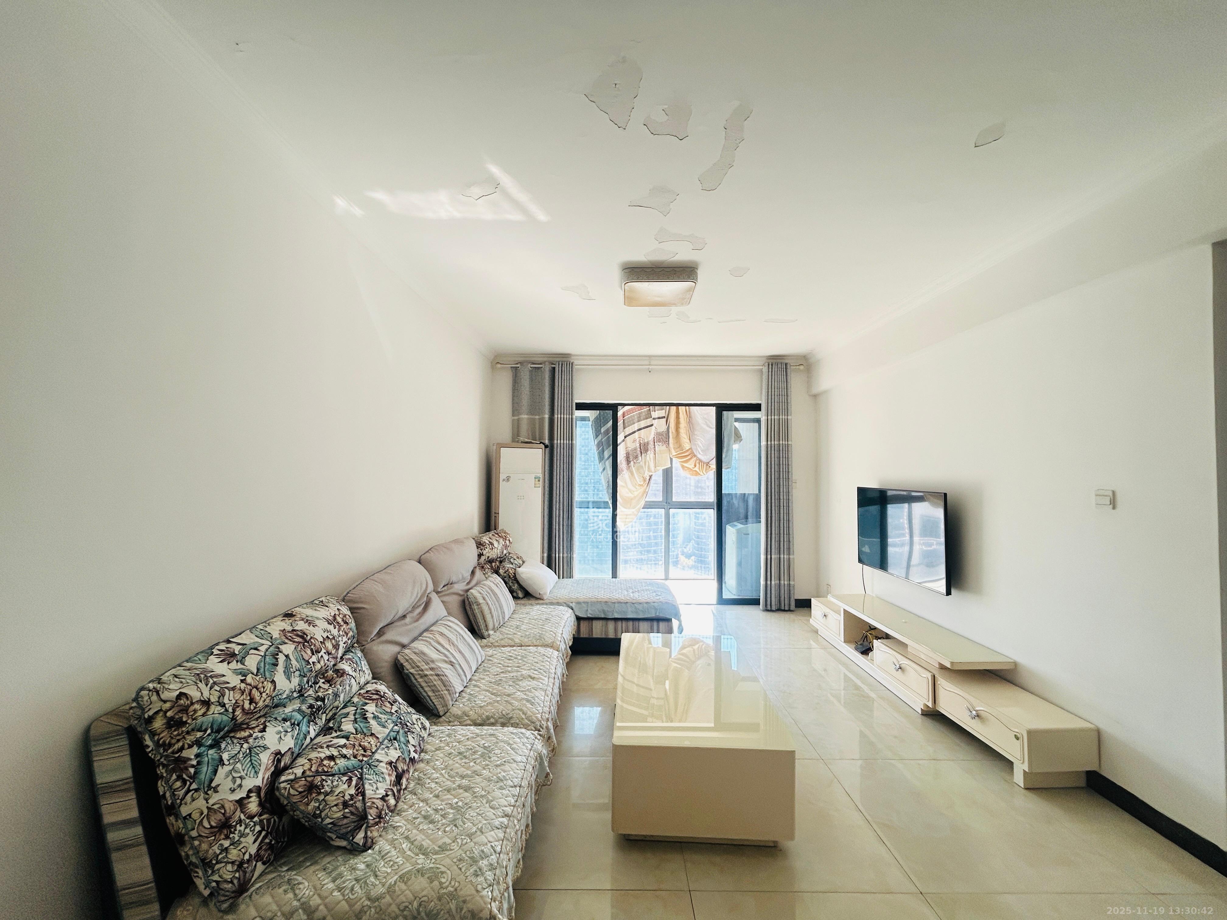 振业城二期 3室2厅1卫 2600.0元/月 振业城二期 3室2厅1卫 2600.0元/月室内图