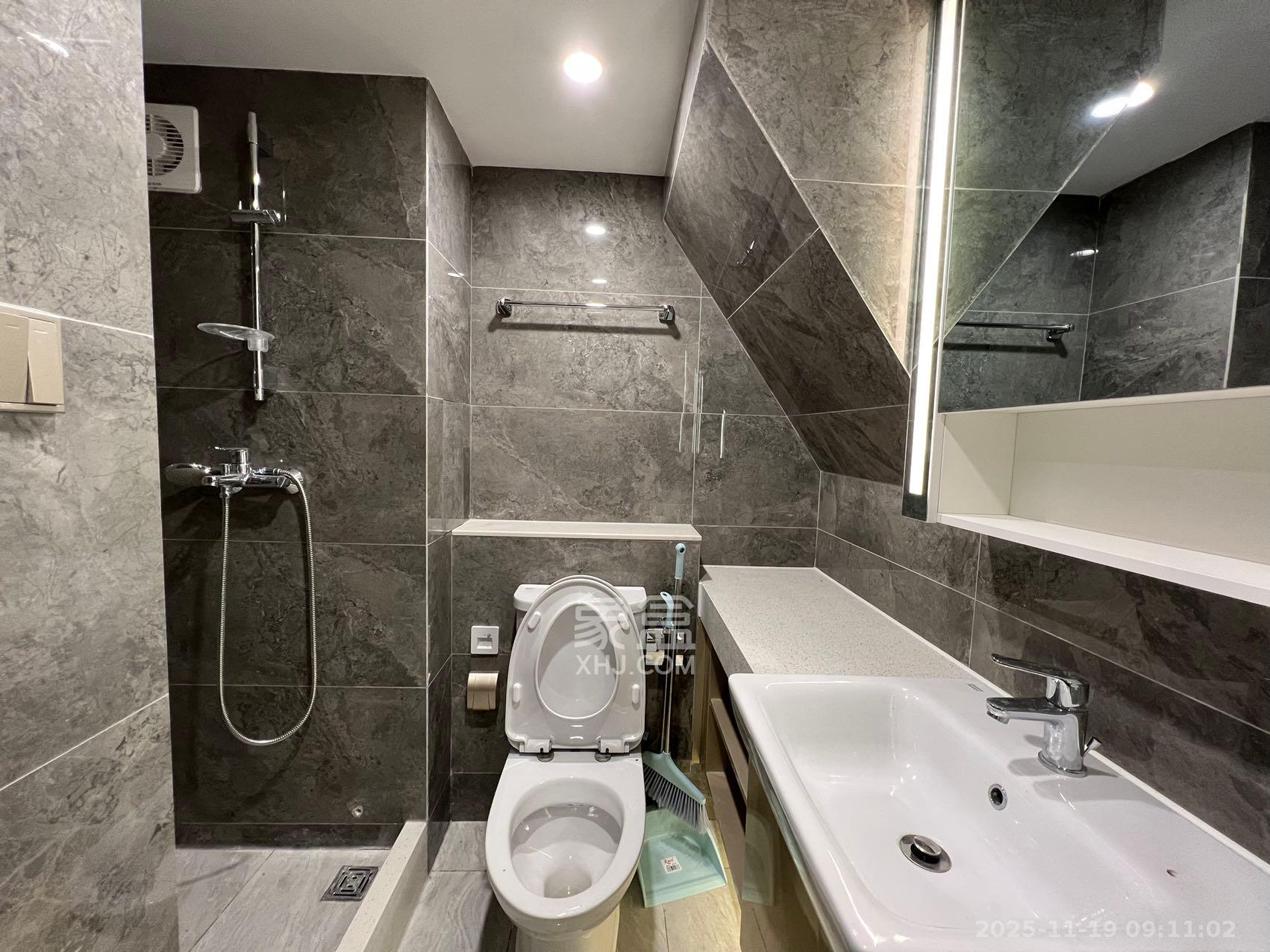 华远华时代  2室1厅1卫    2600.0元/月室内图