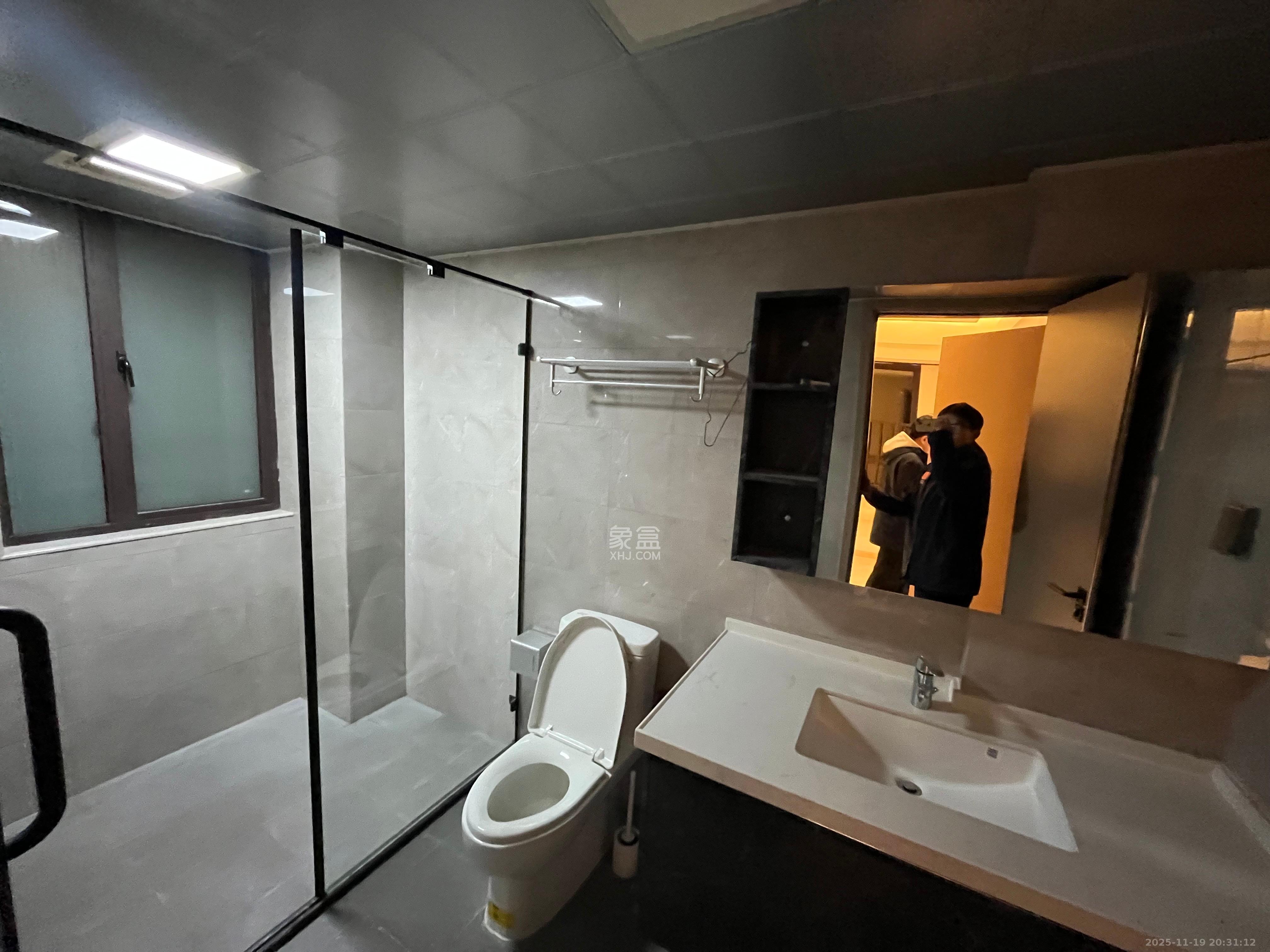 臻园  3室1厅2卫    3000.0元/月室内图