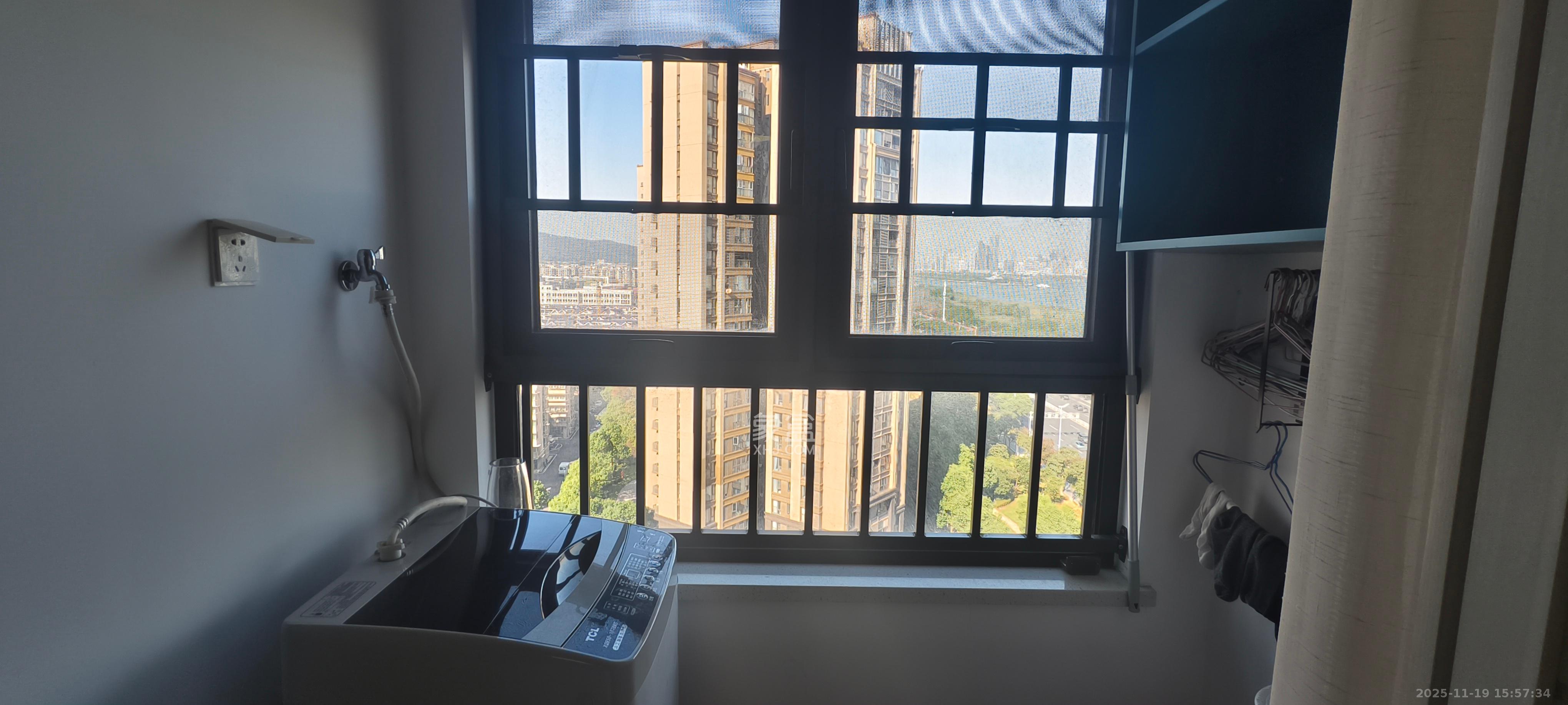 万科金域缇香  1室1厅1卫    1500.0元/月室内图