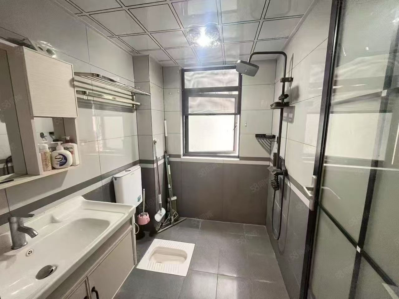 福天华府 2室1厅1卫 1800.0元/月 福天华府 2室1厅1卫 1800.0元/月室内图