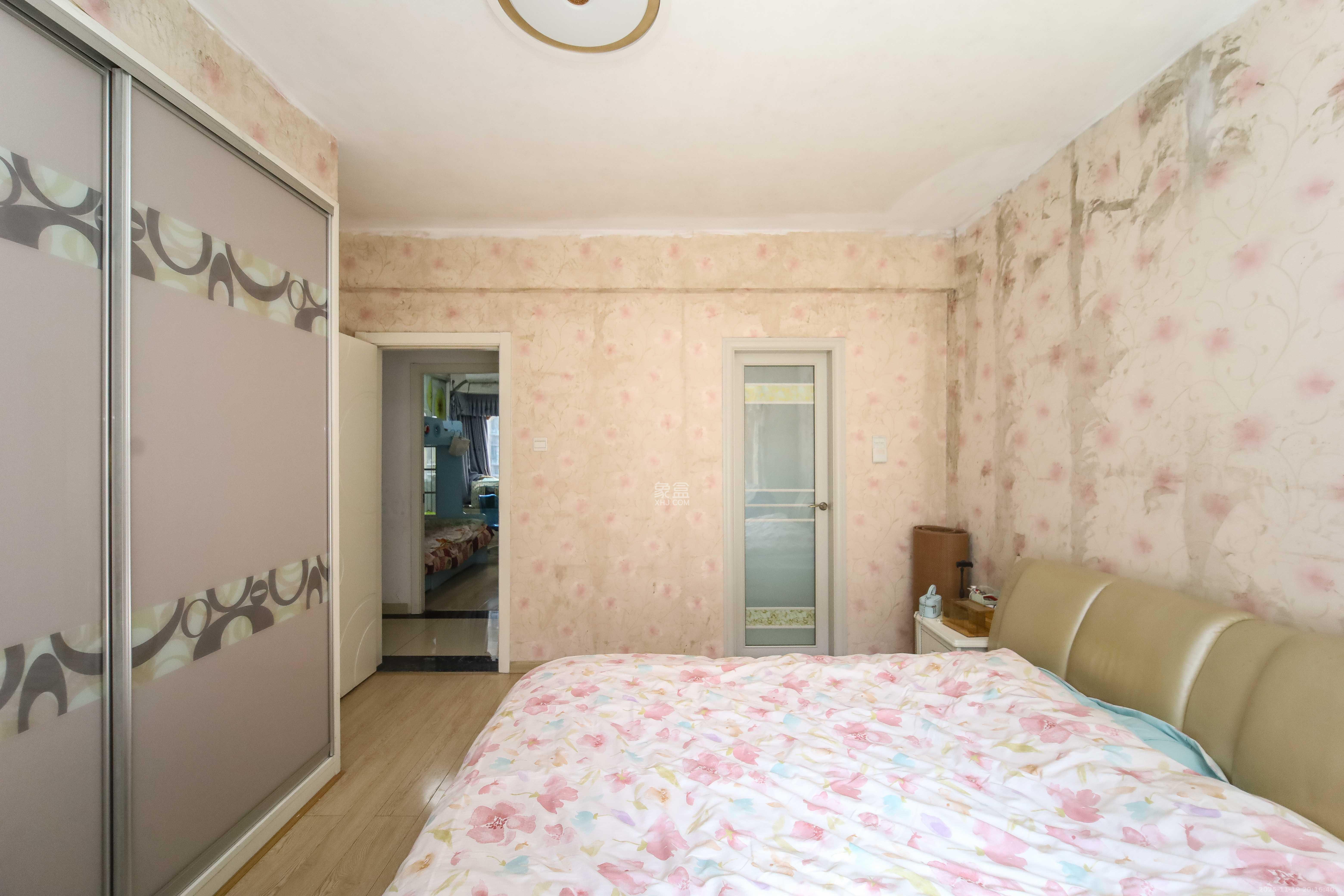 鸿基橄榄君庭 4室2厅2卫 130.0万 鸿基橄榄君庭 4室2厅2卫 130.0万卧室