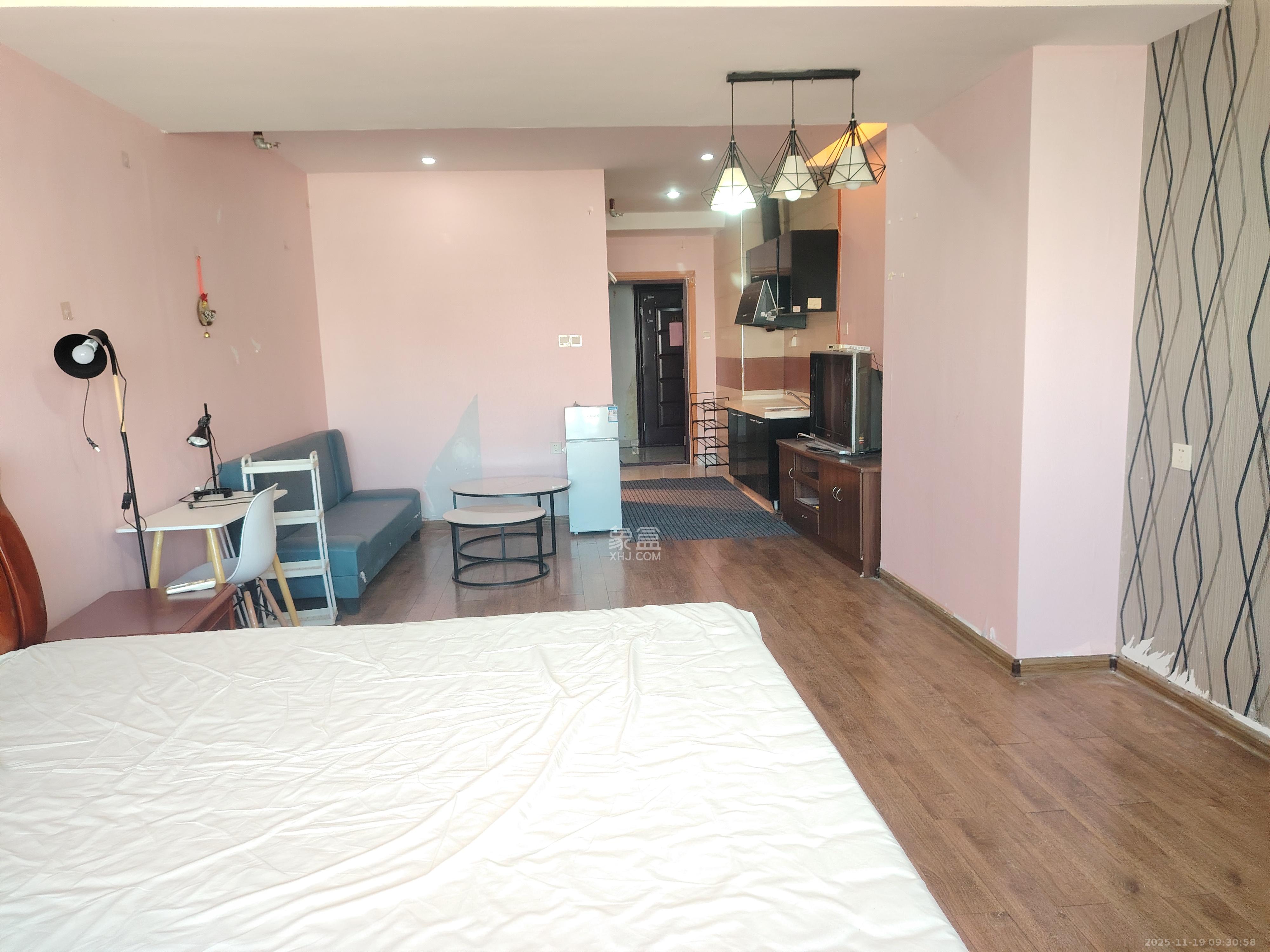 昊天大厦  1室1厅1卫    1800.0元/月