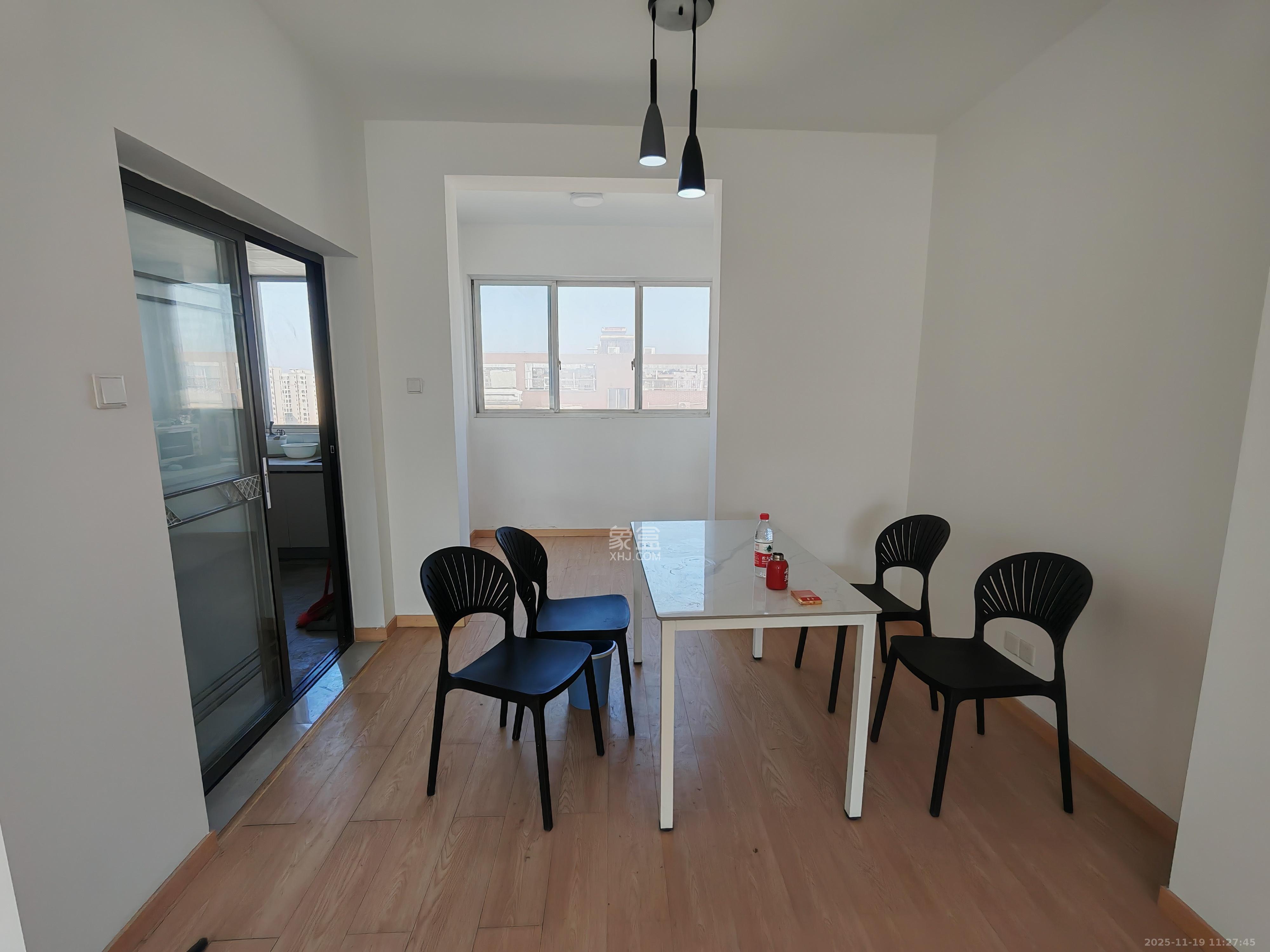 升远君尚嘉筑 4室2厅2卫 2500.0元/月 升远君尚嘉筑 4室2厅2卫 2500.0元/月室内图