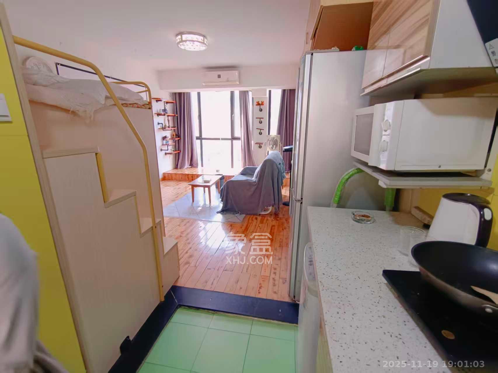 阳光100二期  1室1厅1卫    1300.0元/月